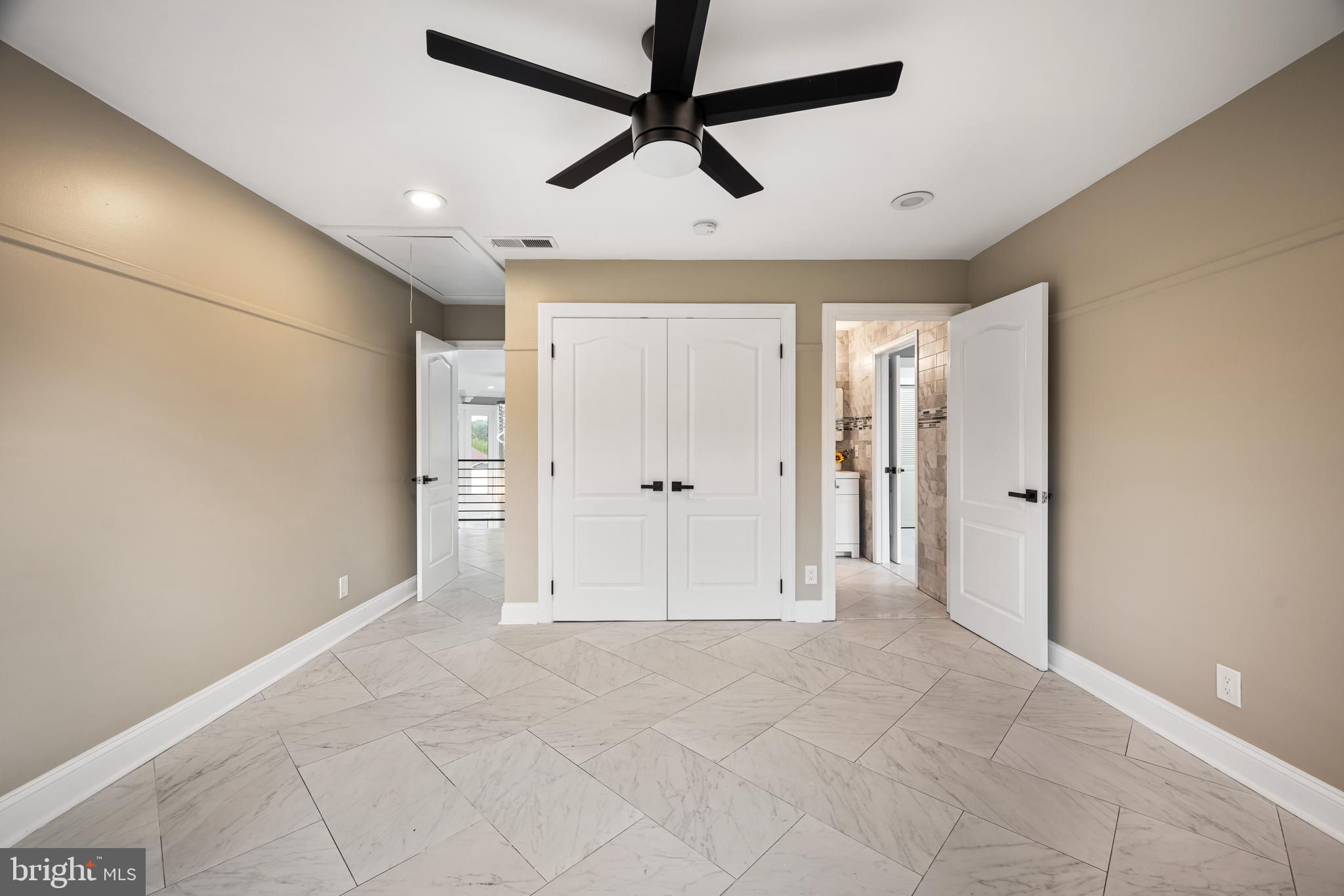 120 Fox Chase Ct