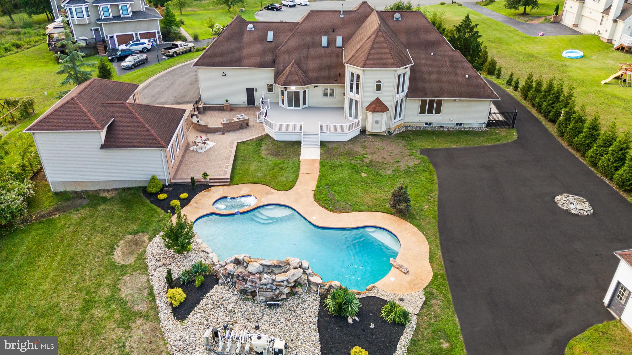 120 Fox Chase Ct