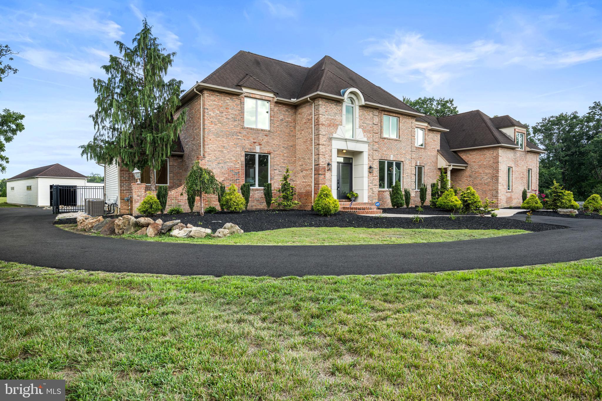 120 Fox Chase Ct