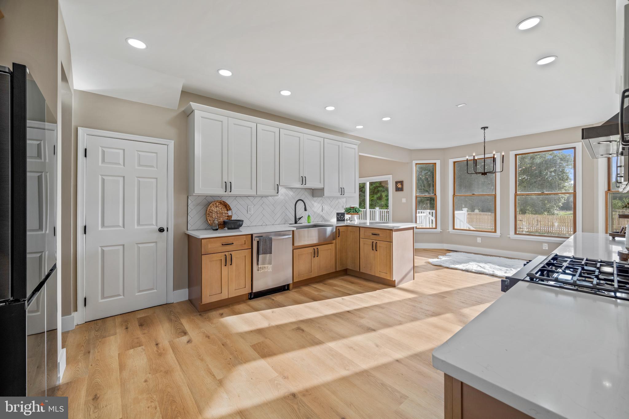 123 W Tomlin Station Rd