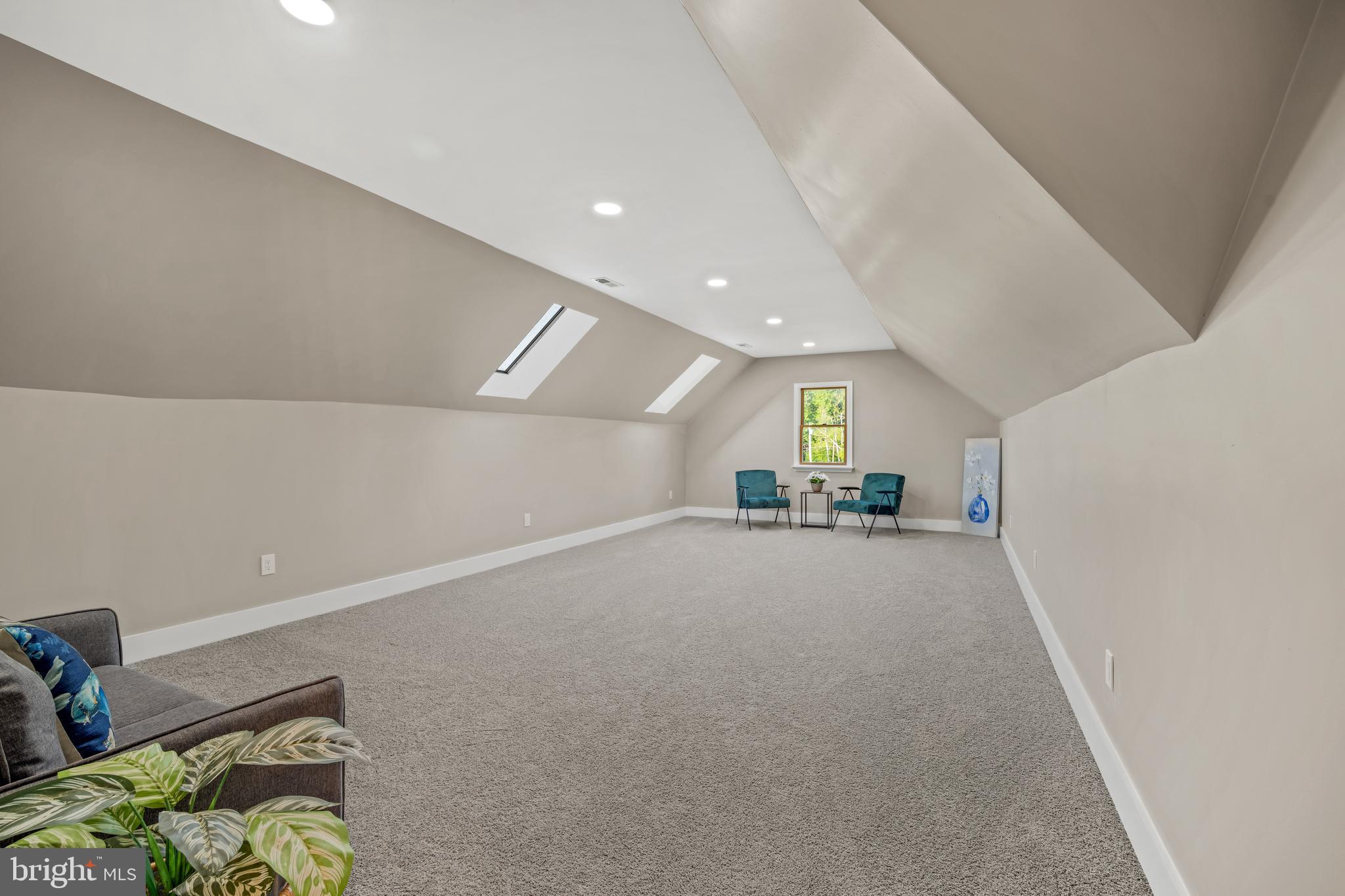 123 W Tomlin Station Rd