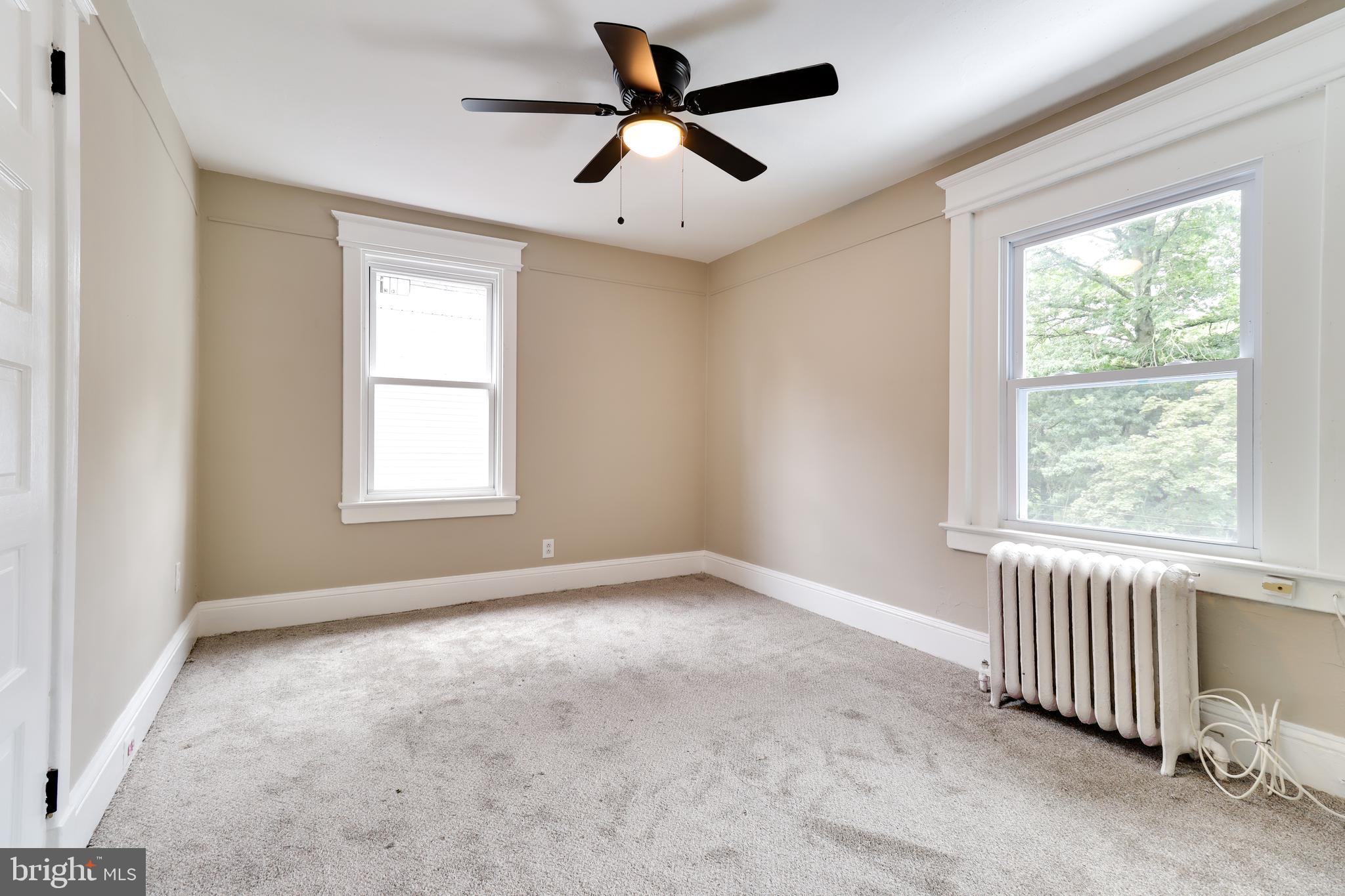 907 Stuyvesant Ave