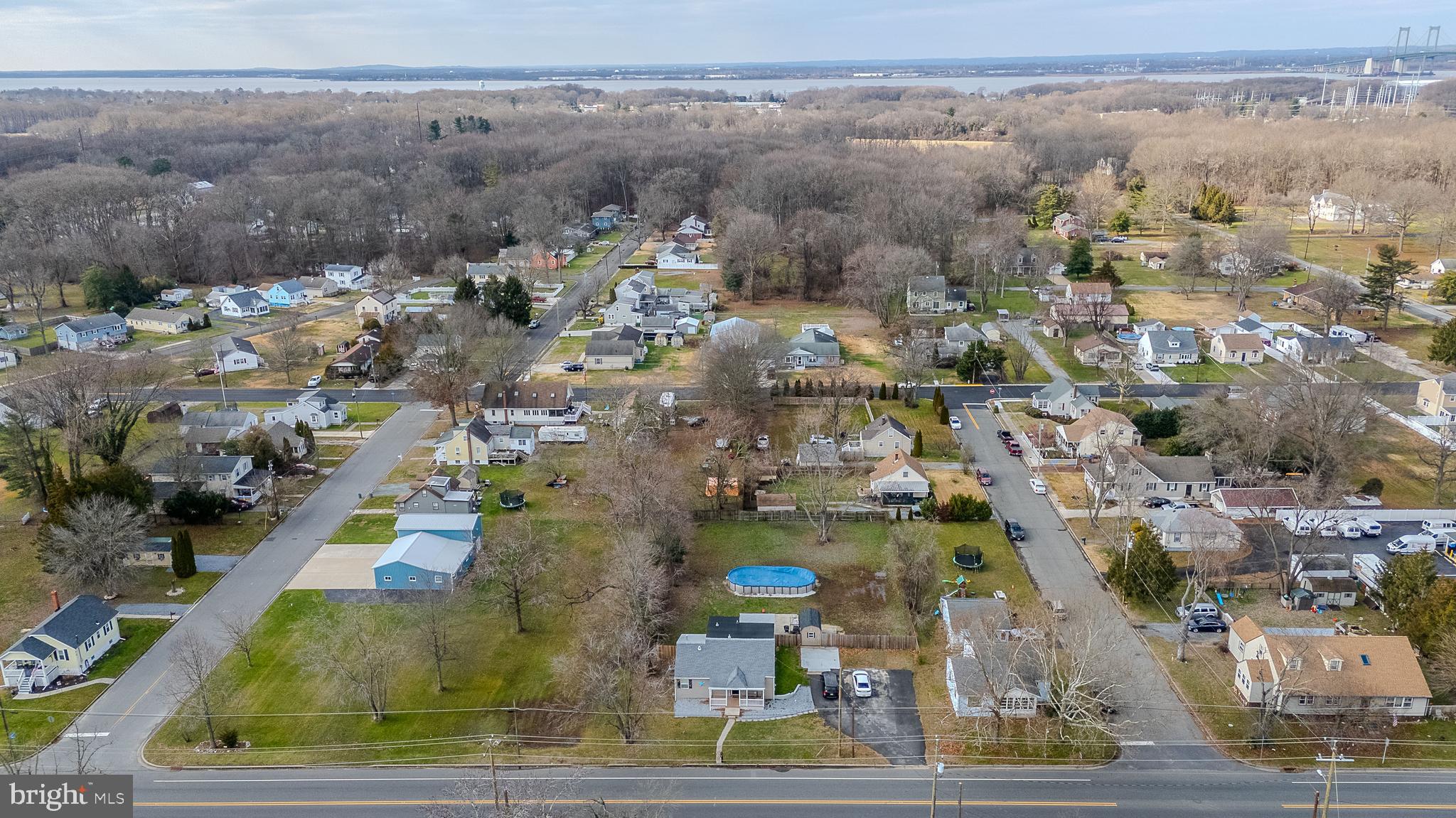 325 N Hook Rd