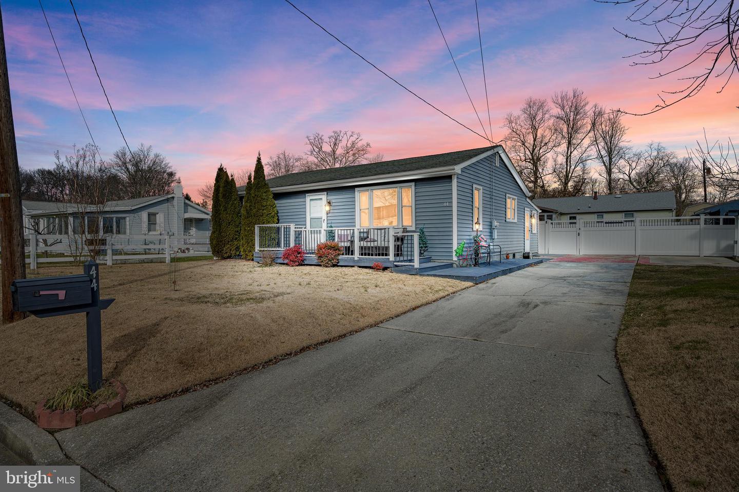 44 Quaker Rd