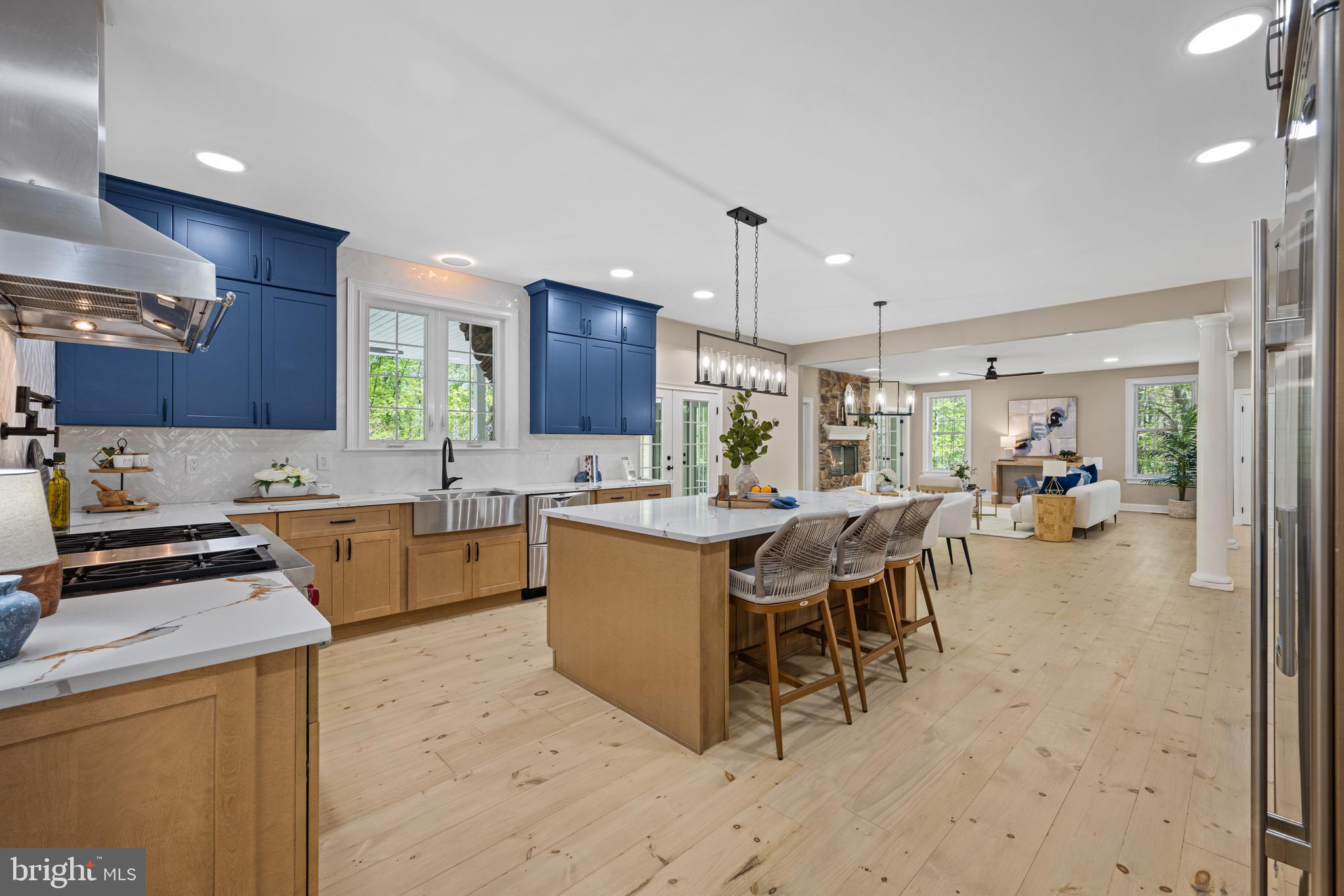 52 Waterview Dr
