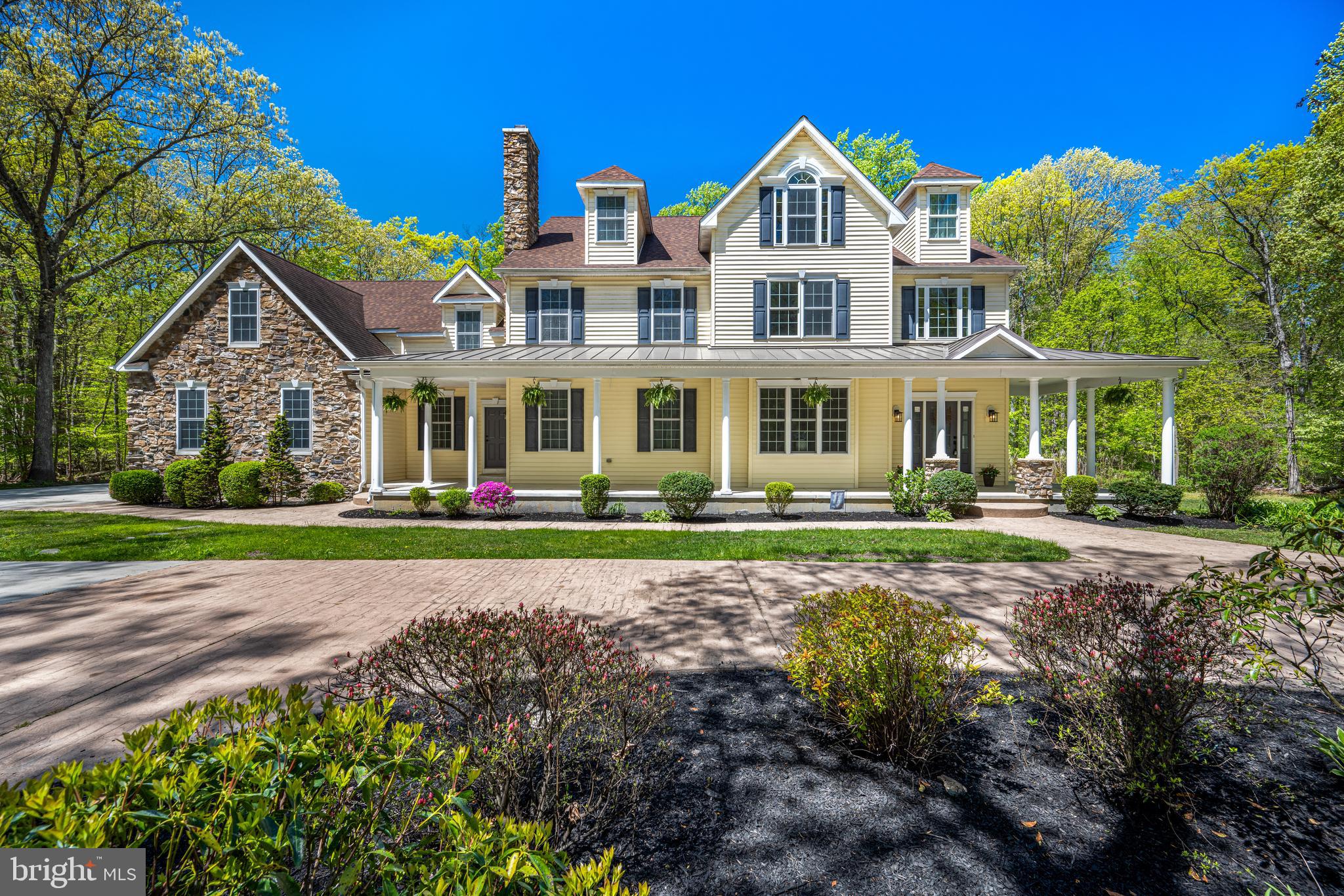 52 Waterview Dr