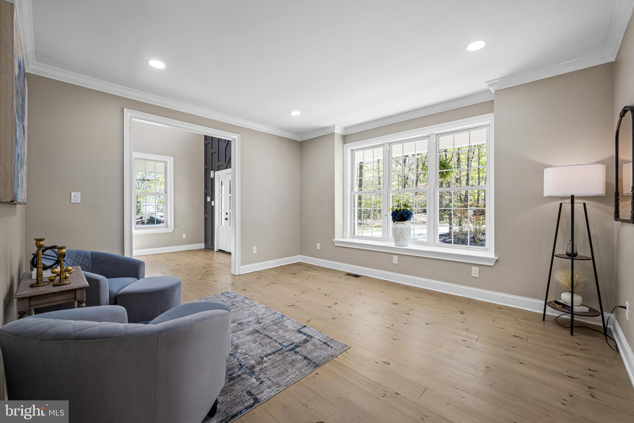 52 Waterview Dr