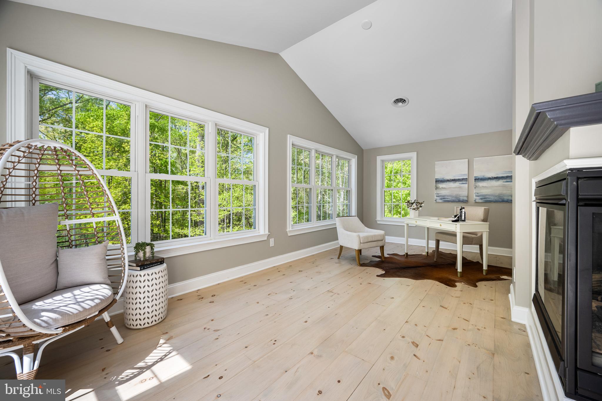 52 Waterview Dr