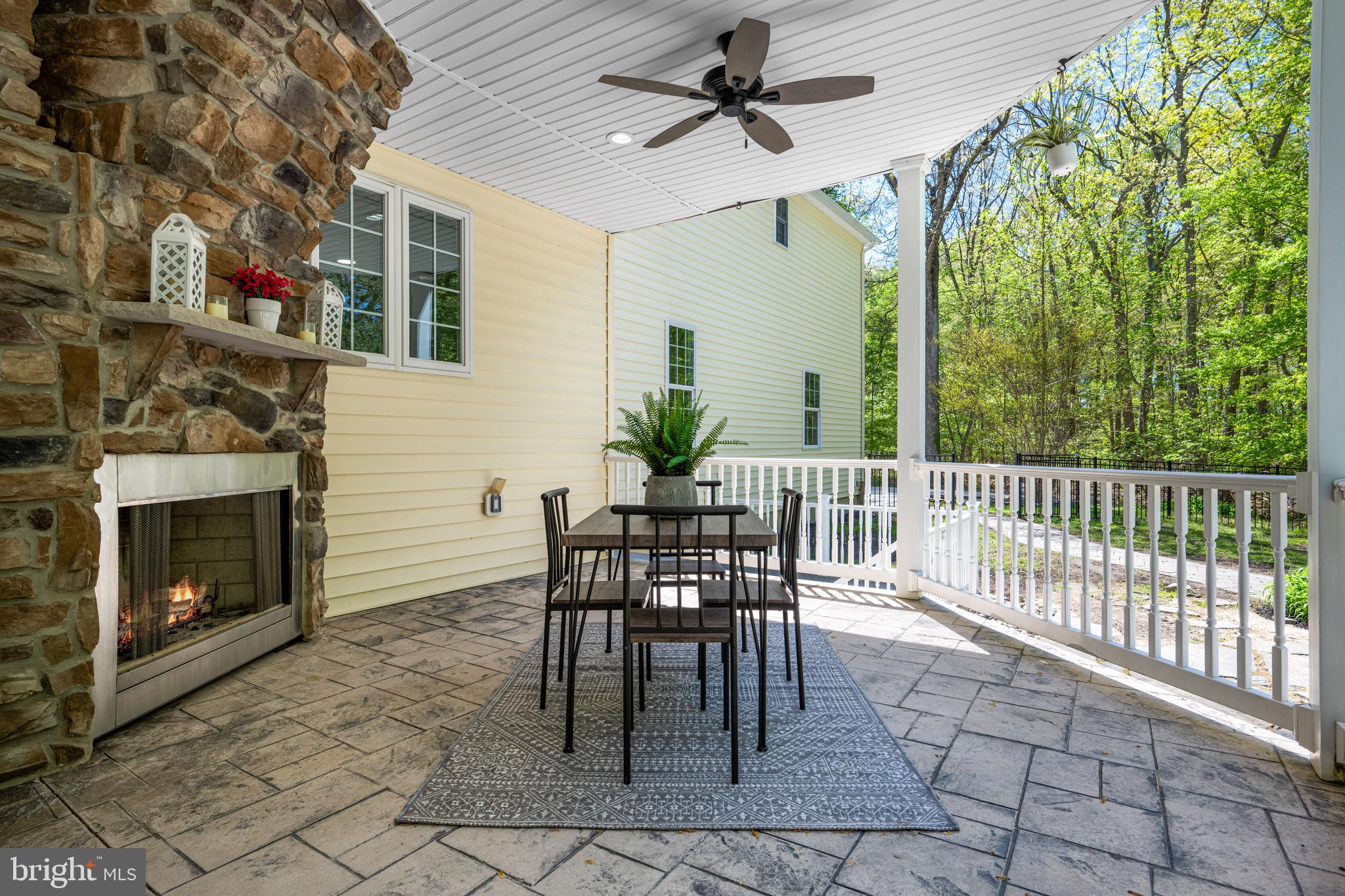 52 Waterview Dr