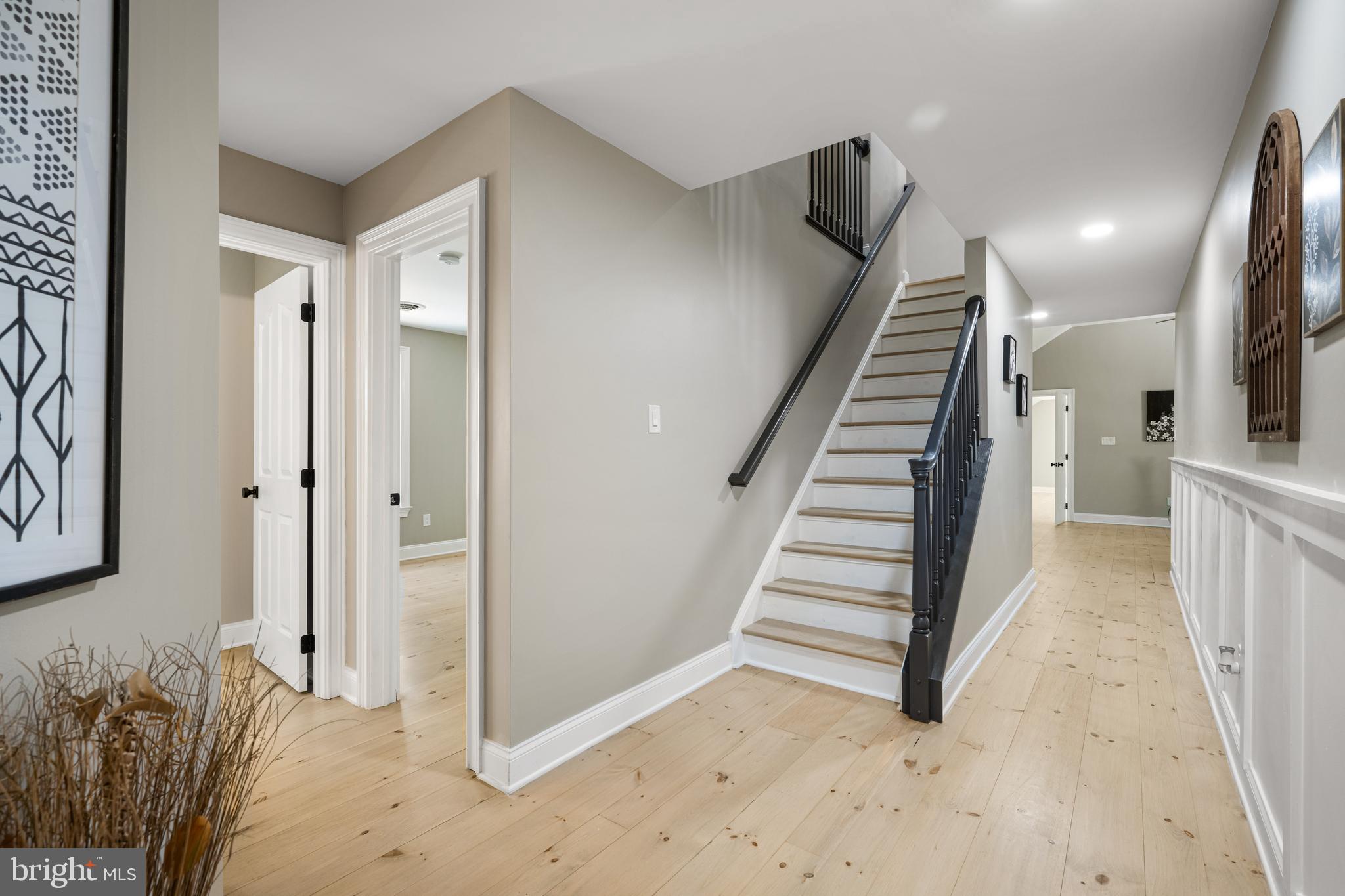 52 Waterview Dr