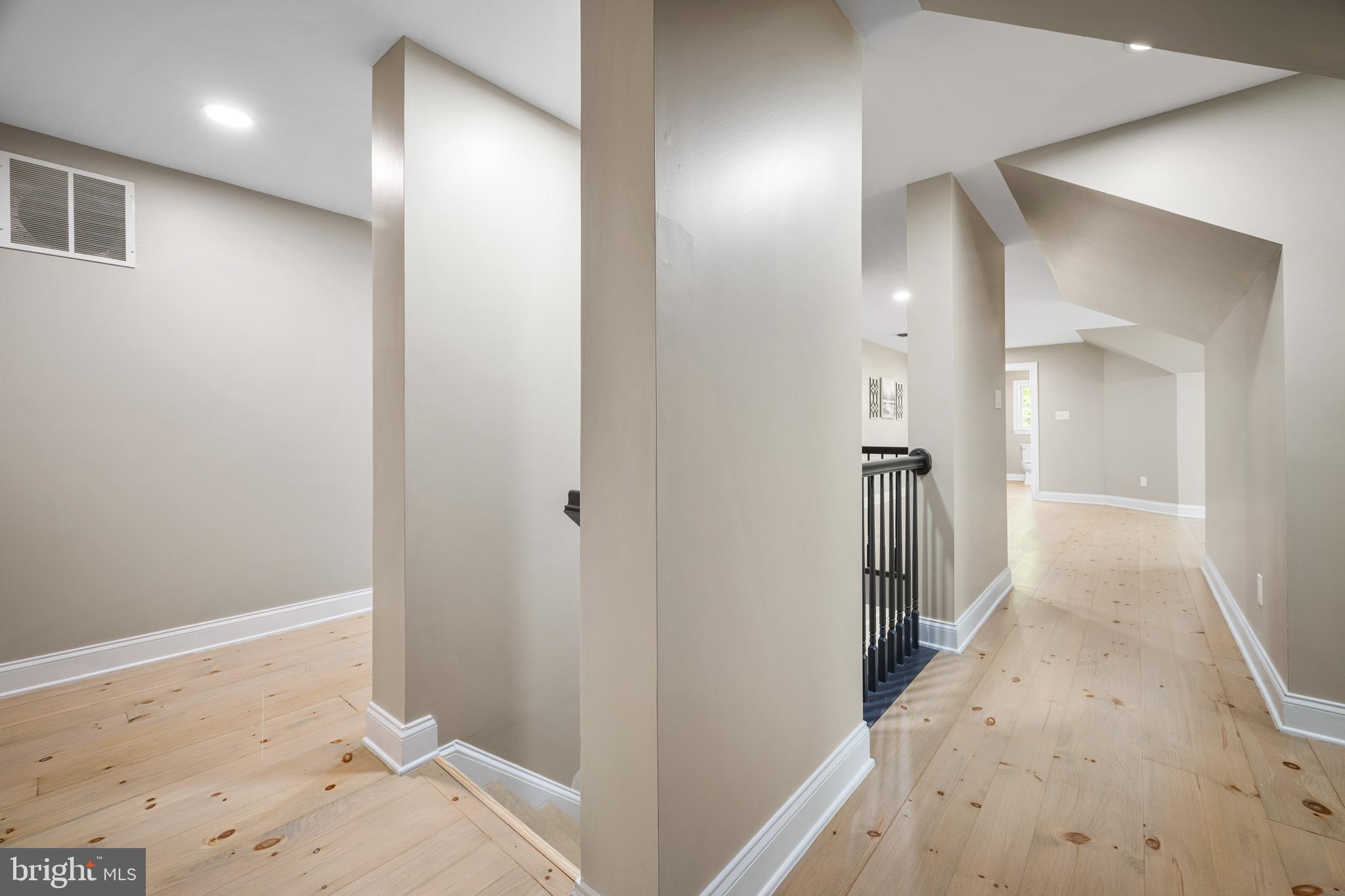 52 Waterview Dr