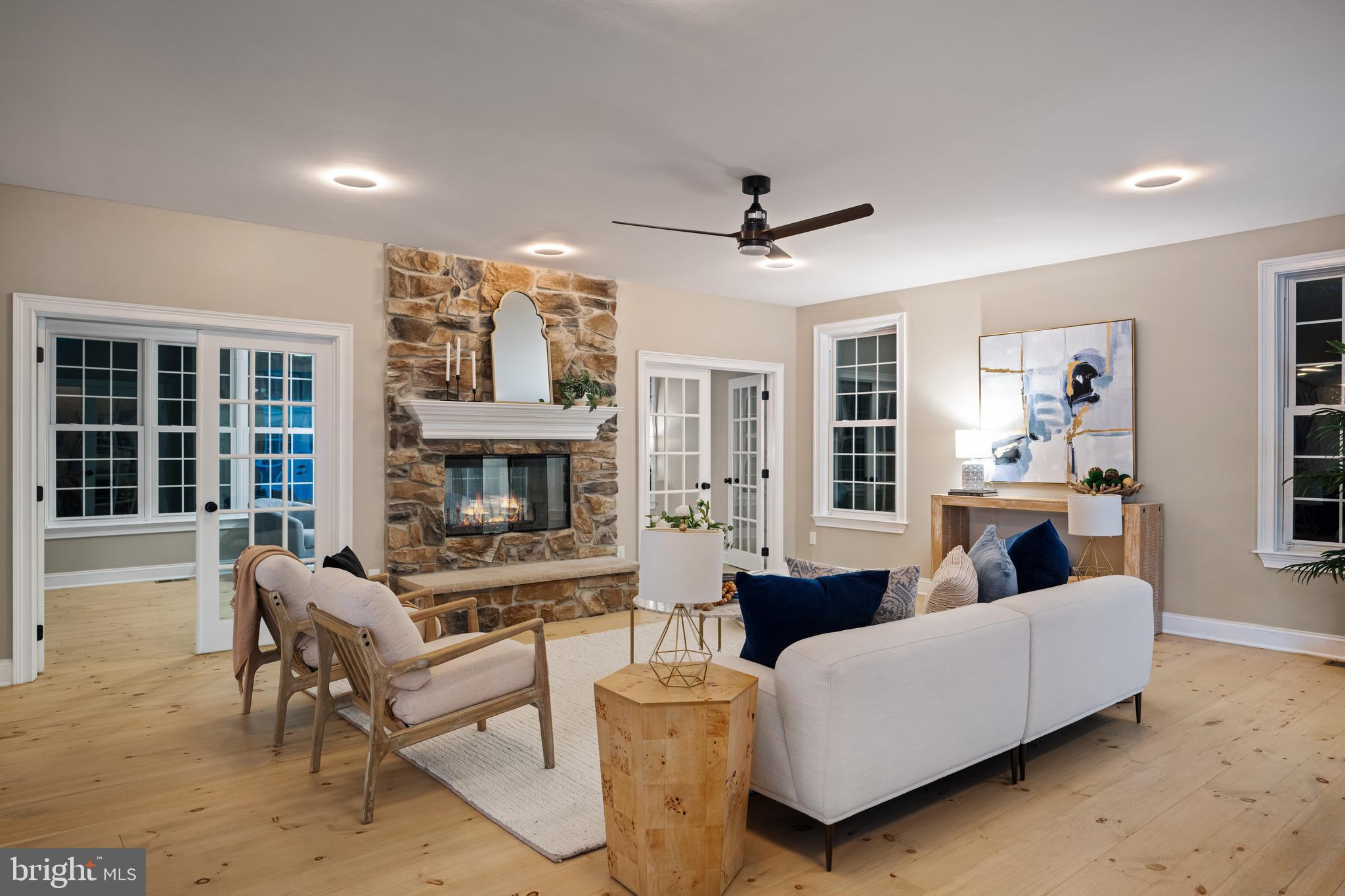52 Waterview Dr