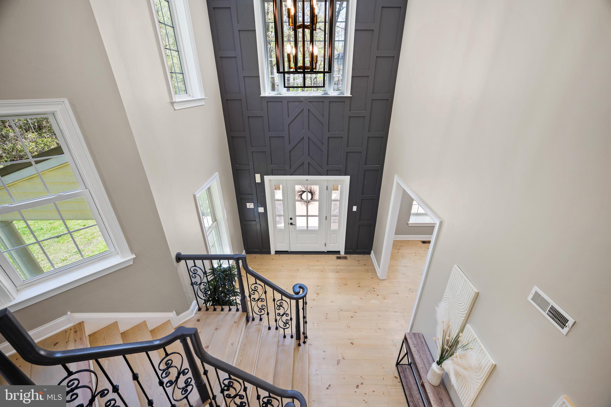 52 Waterview Dr