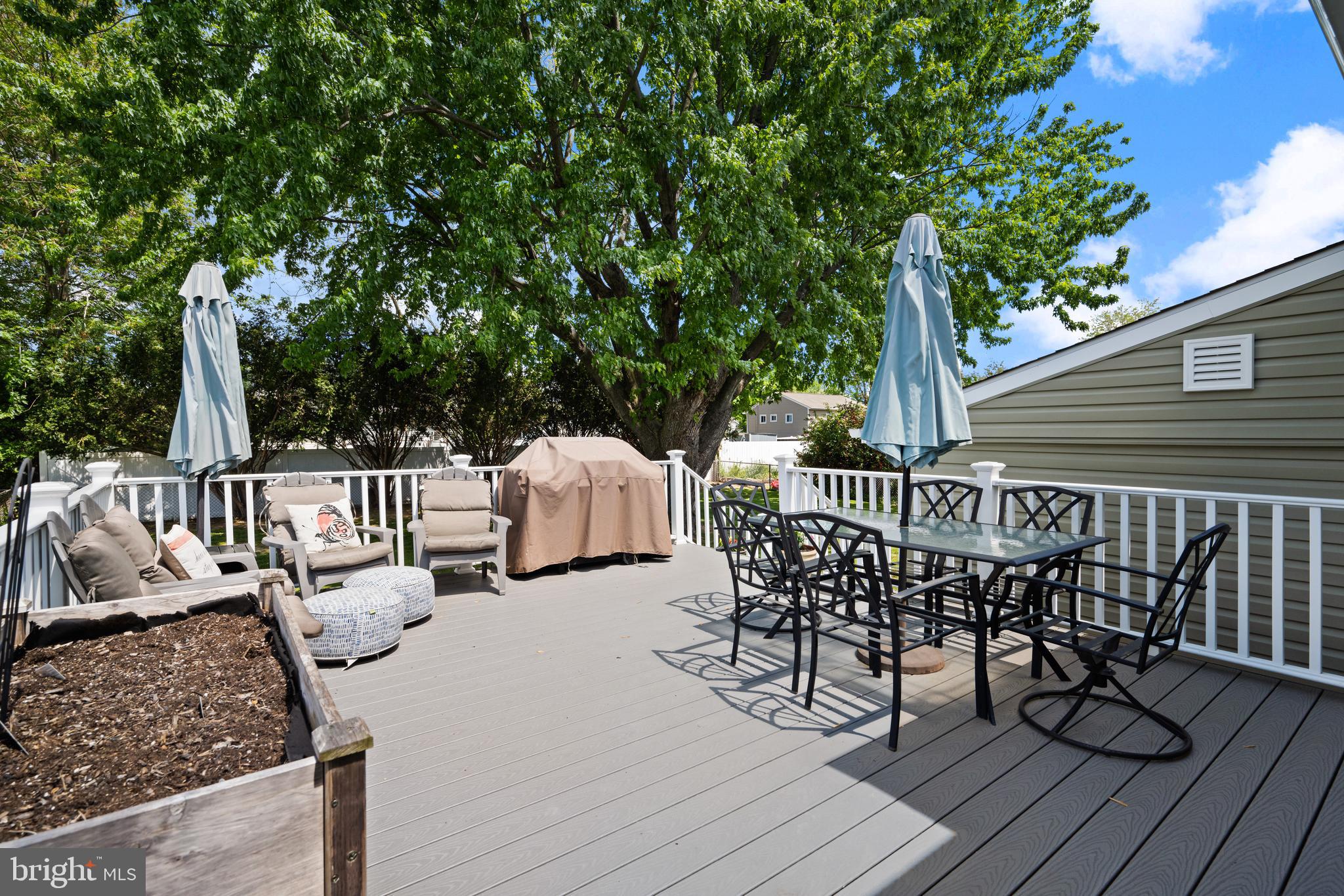 18 Canterbury Dr