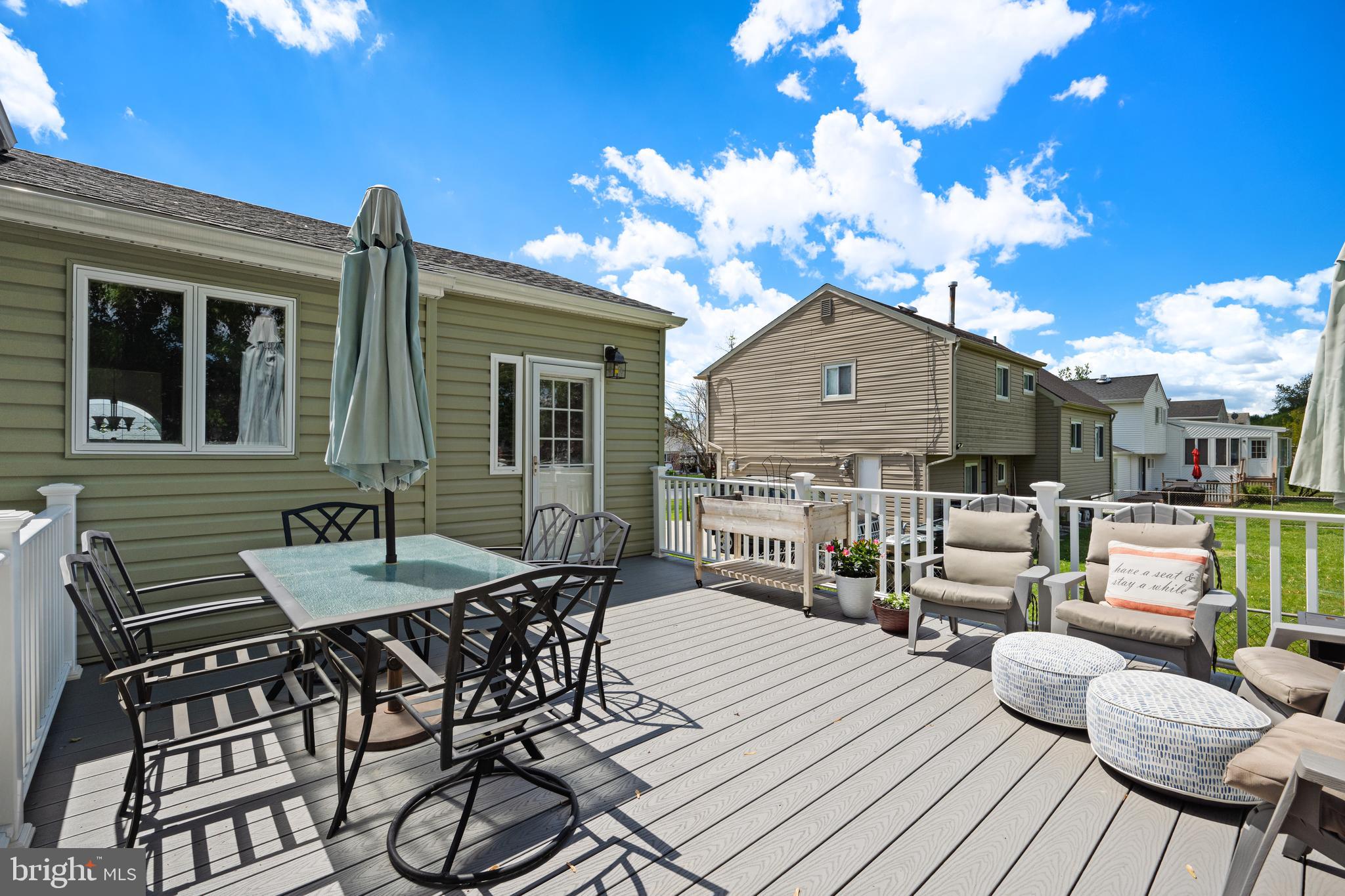 18 Canterbury Dr