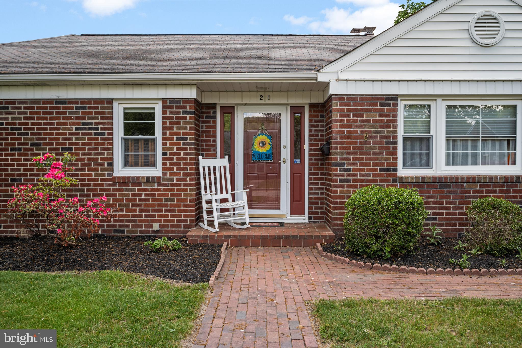 21 Grace Ave