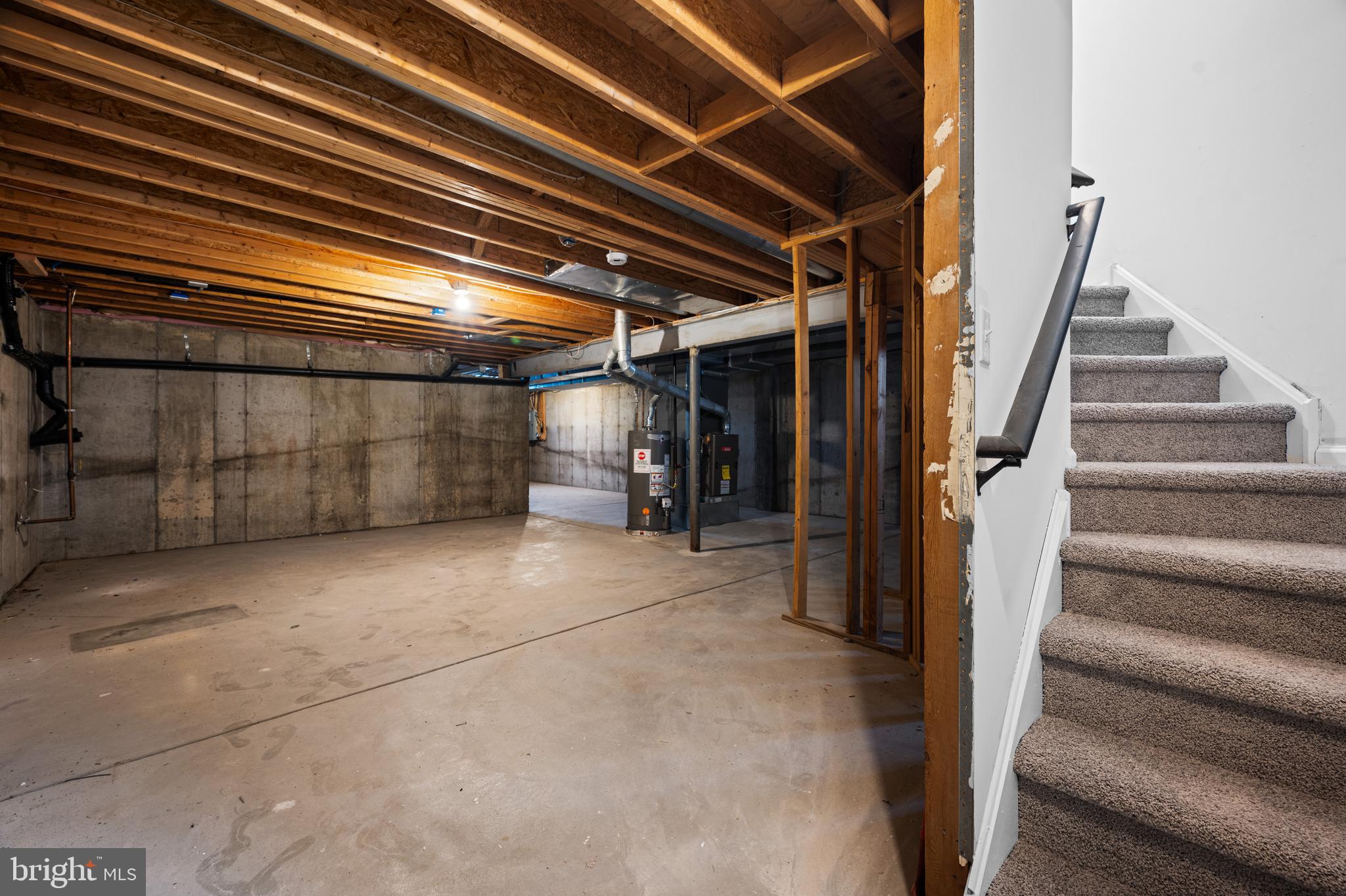 2 Queensberry Ln