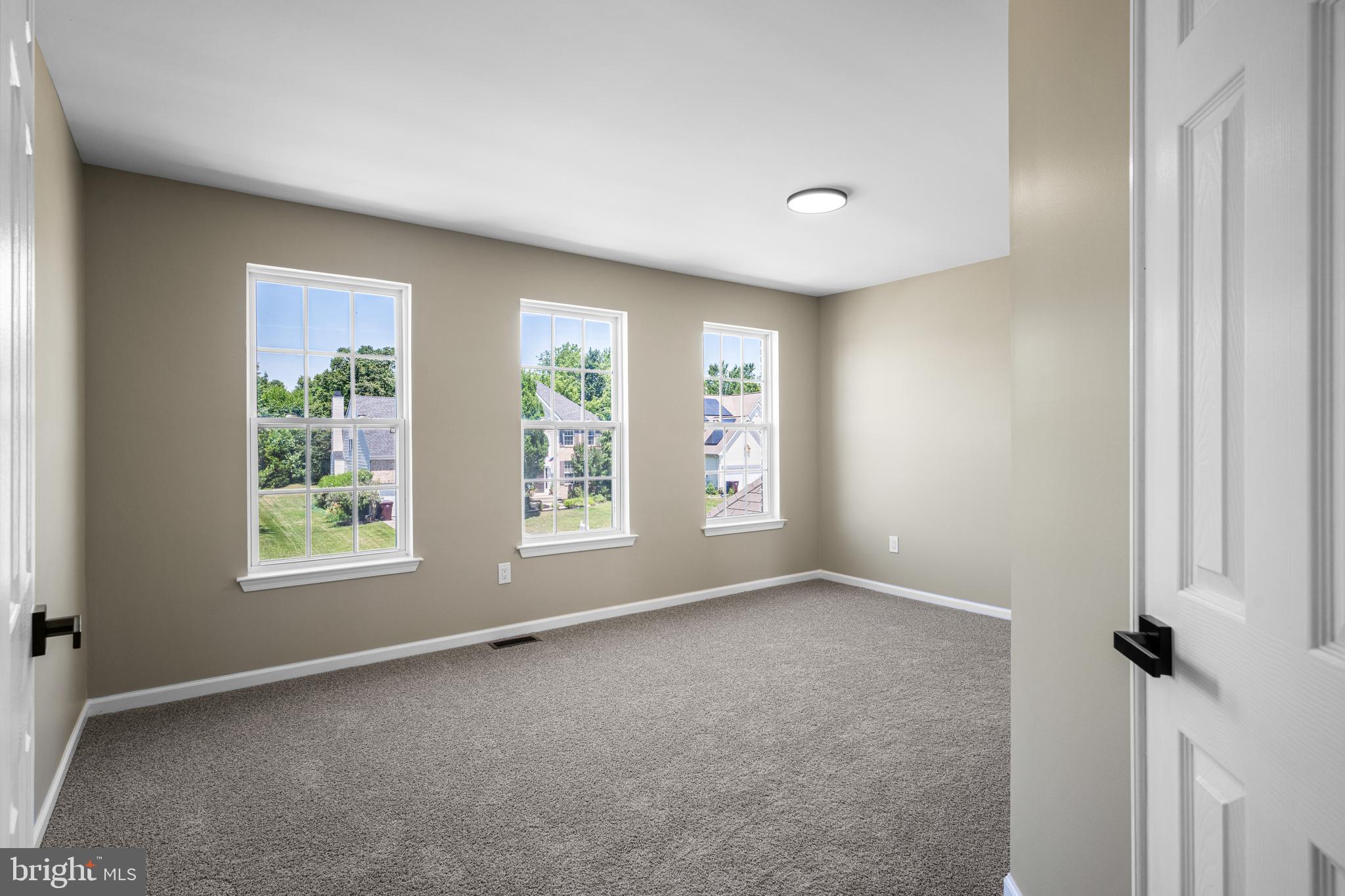 2 Queensberry Ln