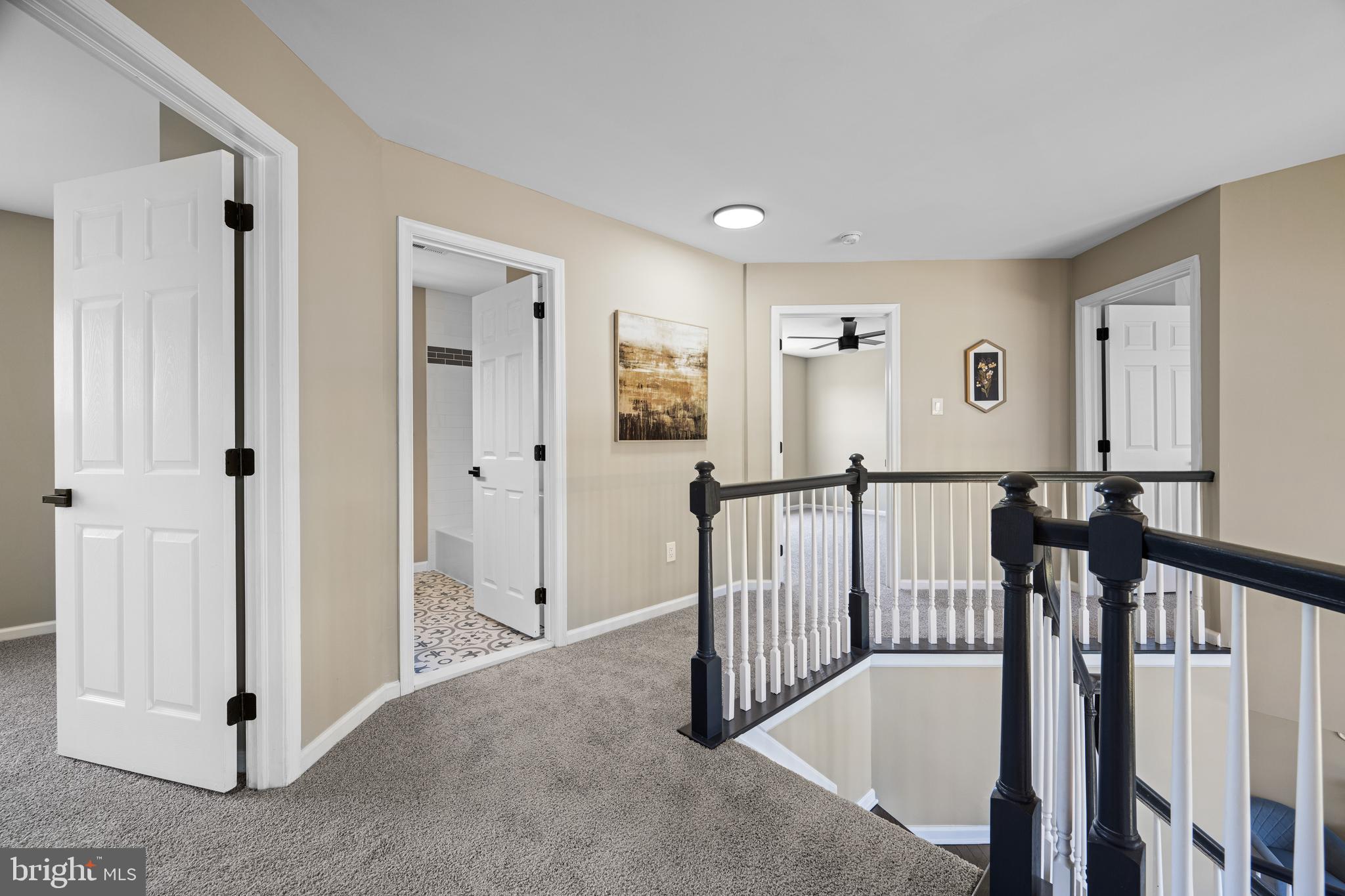 2 Queensberry Ln