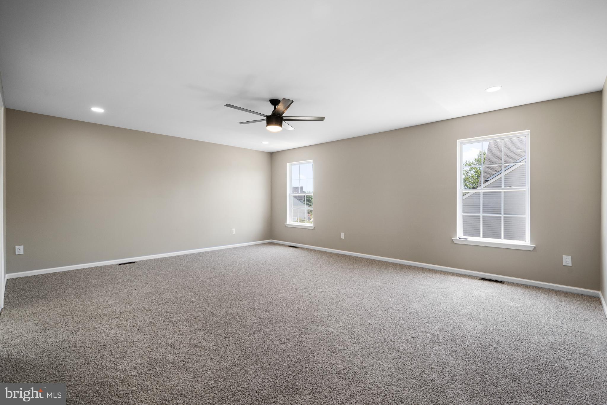 2 Queensberry Ln
