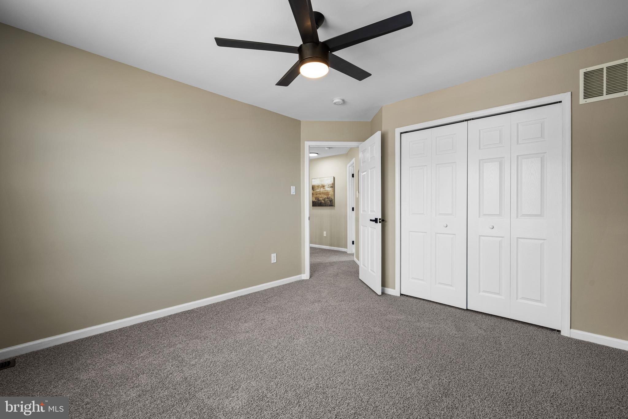 2 Queensberry Ln