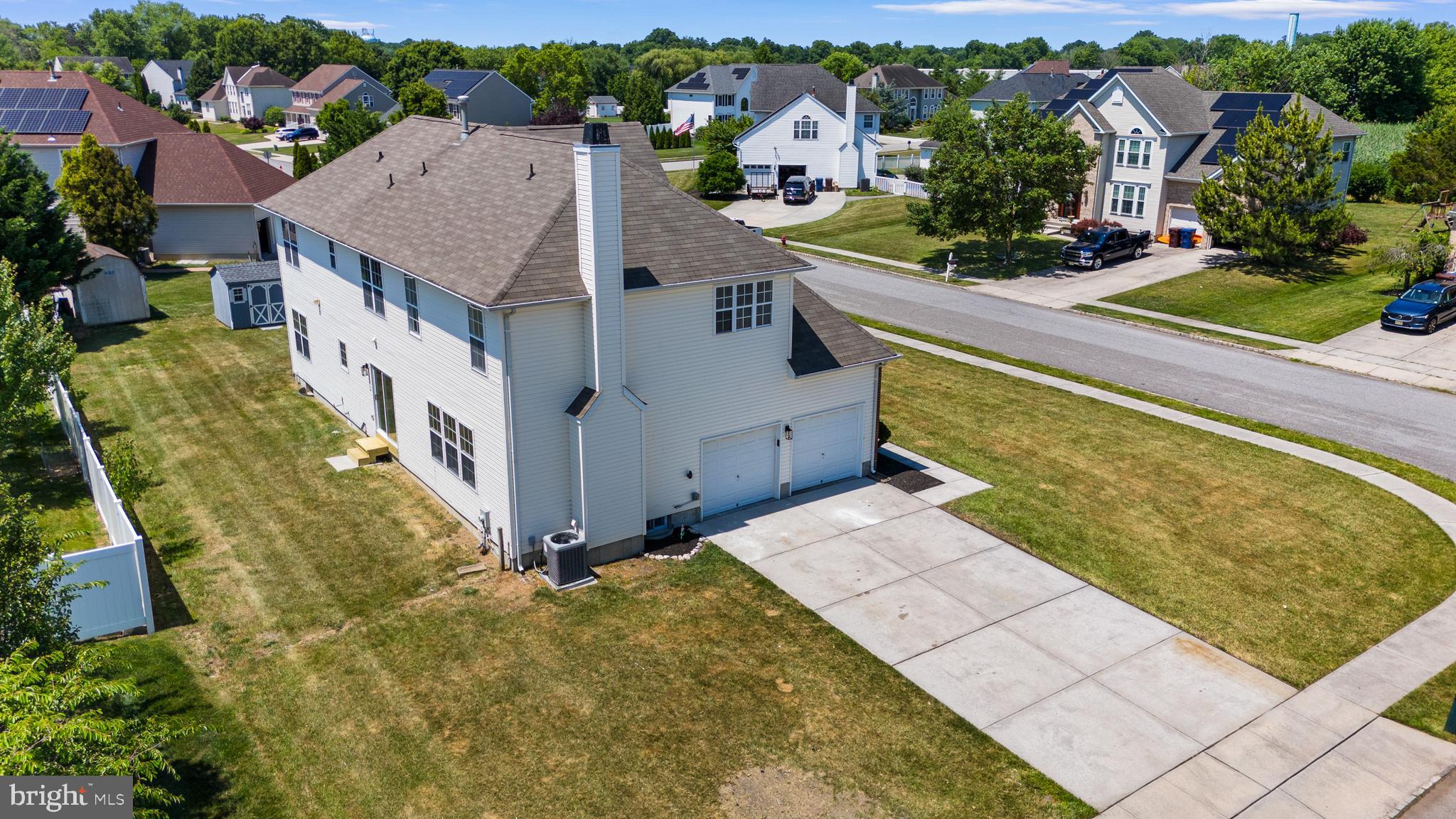 2 Queensberry Ln