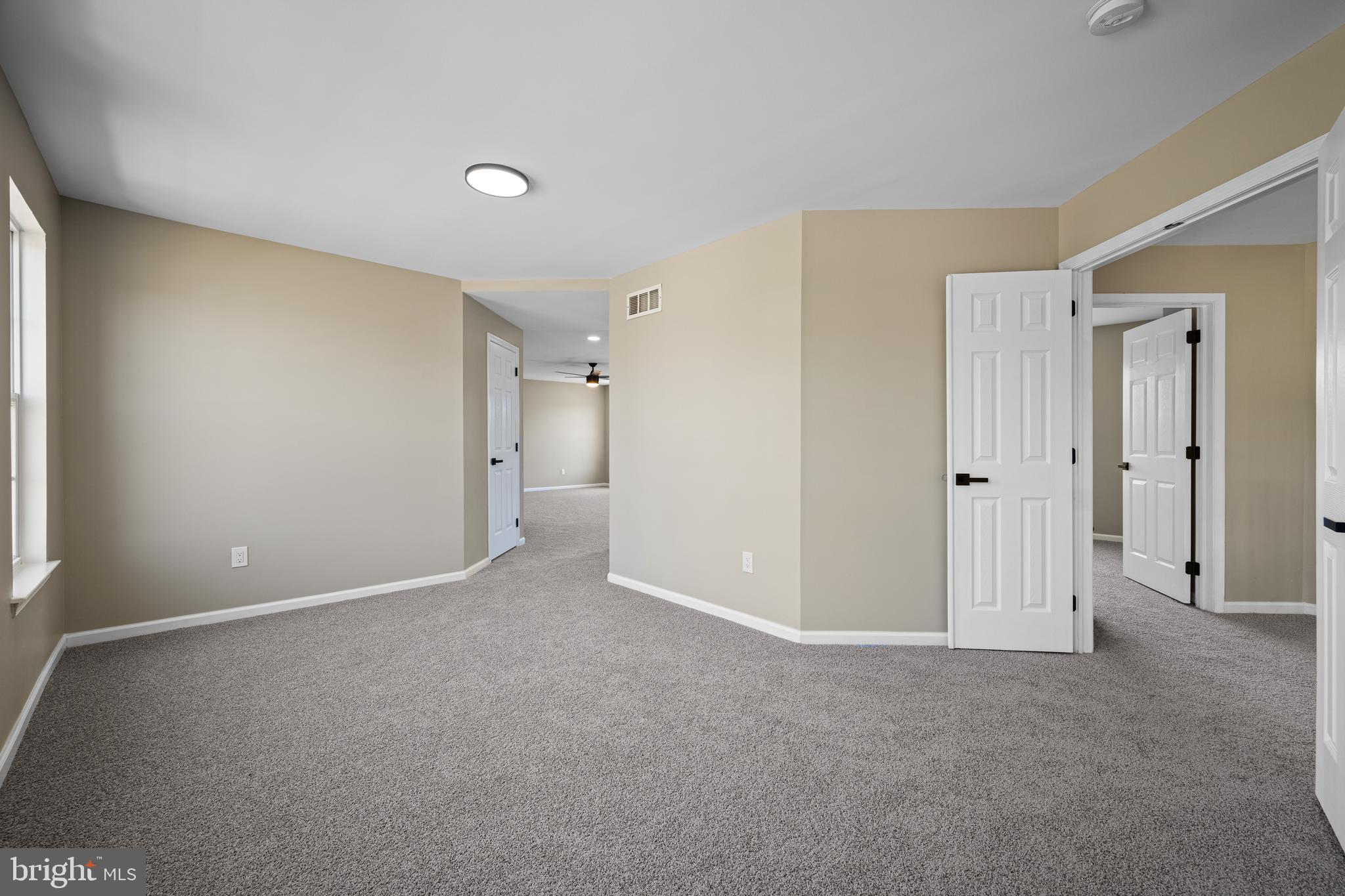 2 Queensberry Ln