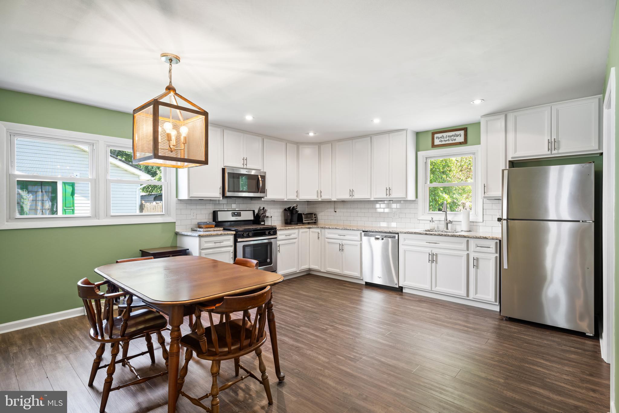 148 Delaware Dr