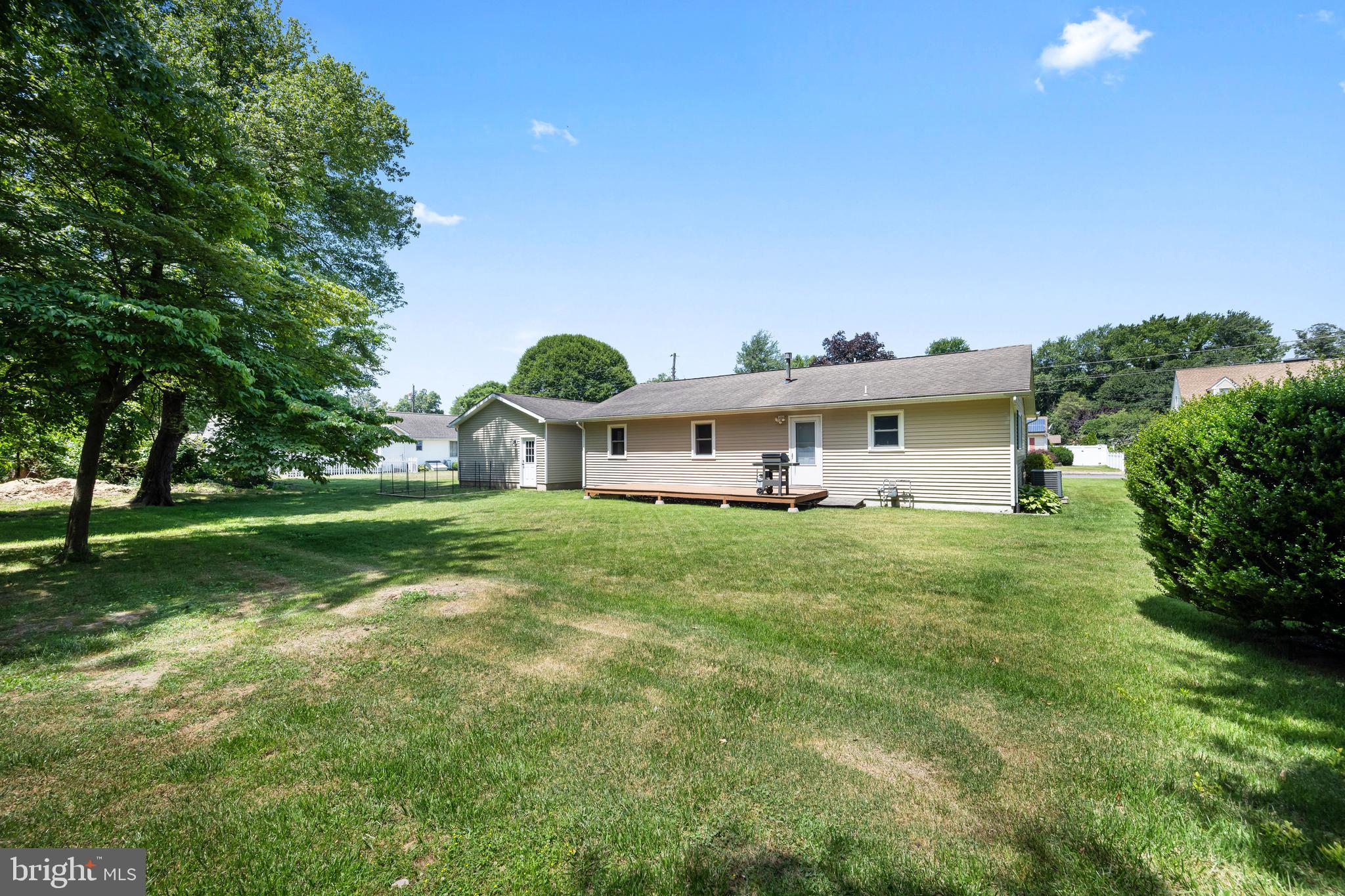 148 Delaware Dr
