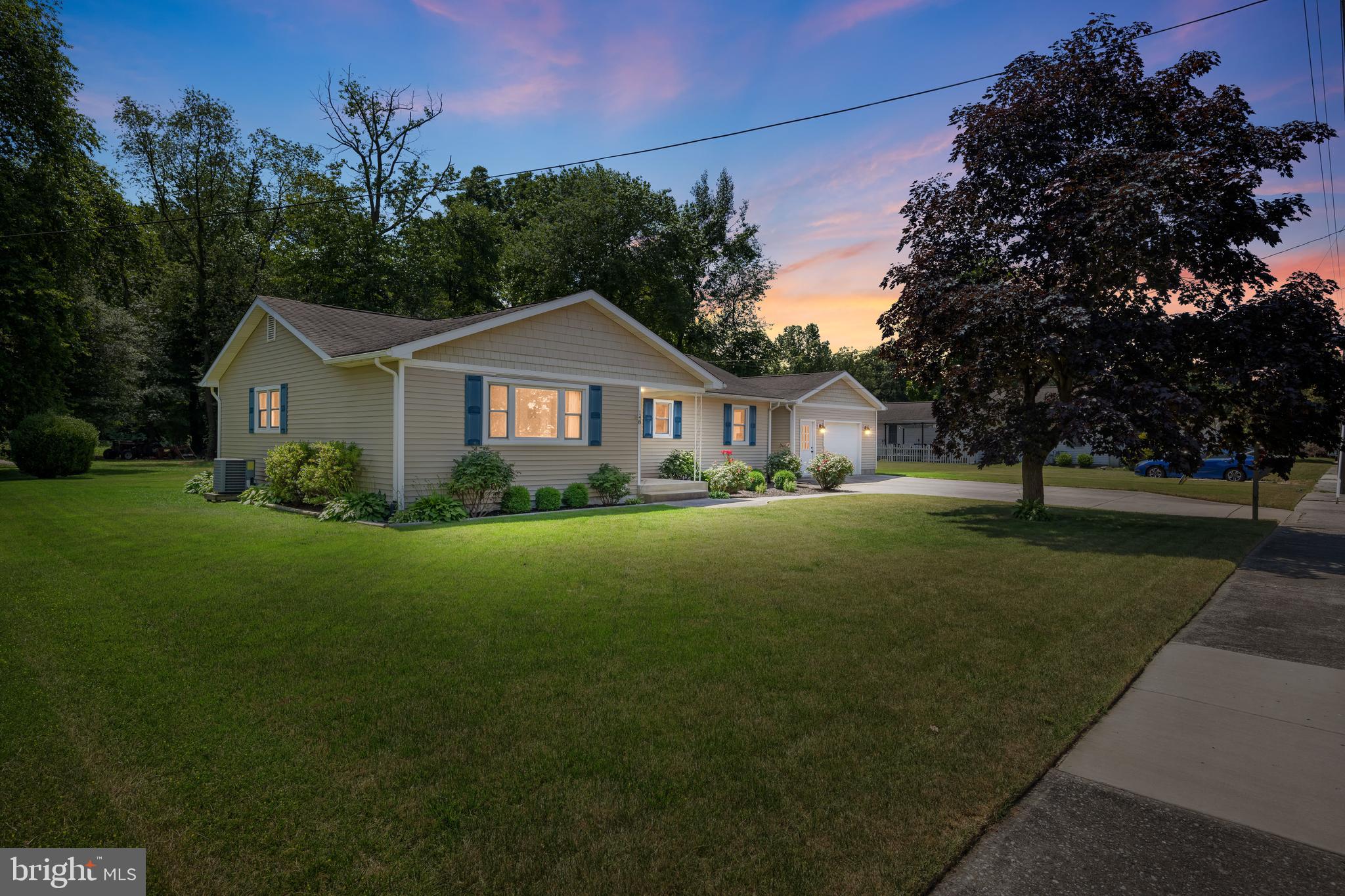 148 Delaware Dr