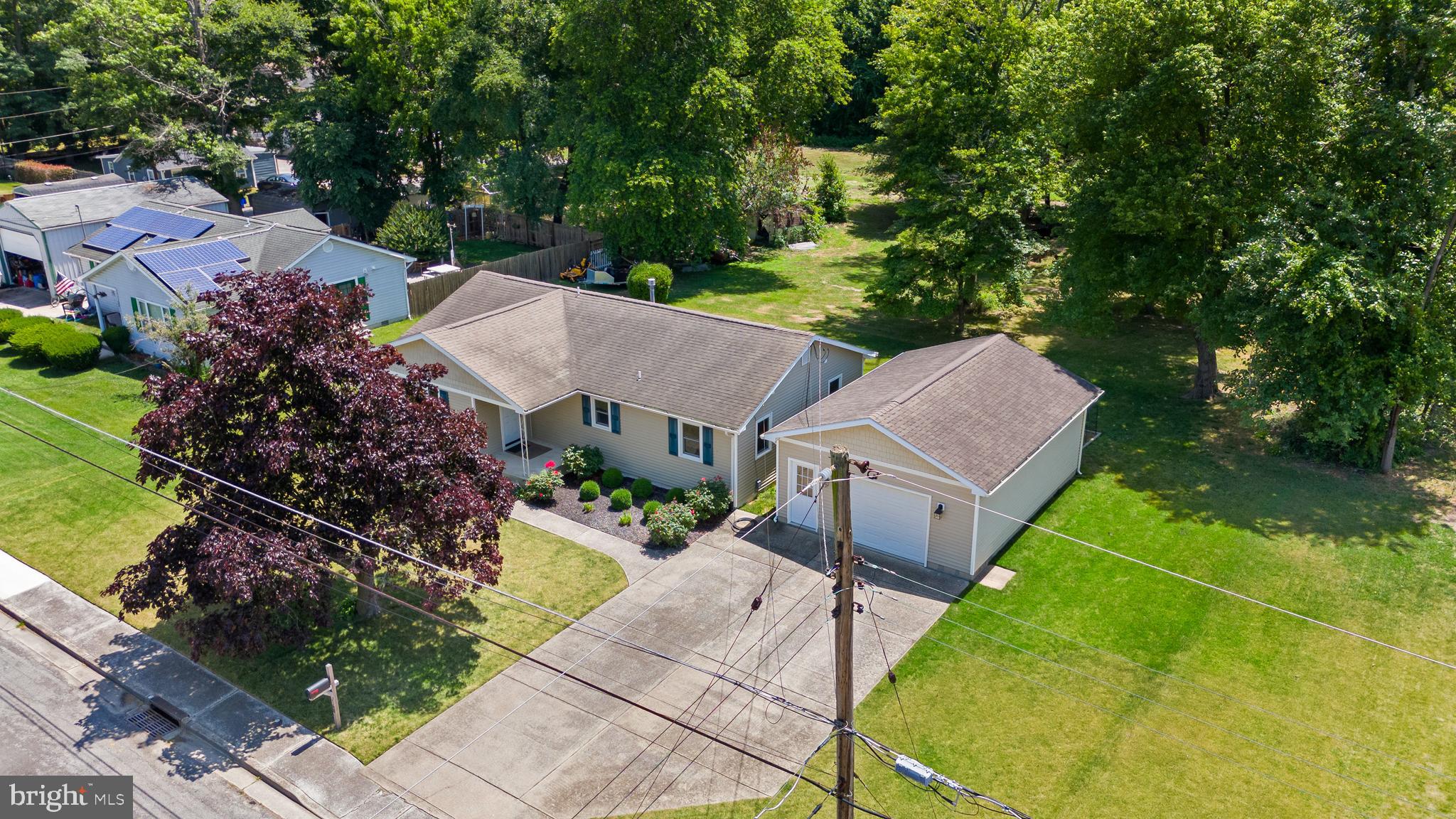 148 Delaware Dr