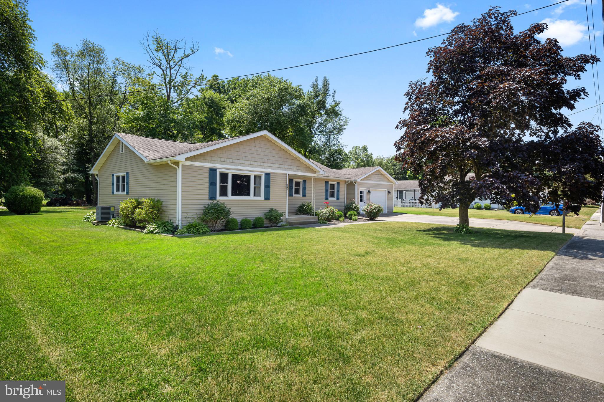 148 Delaware Dr