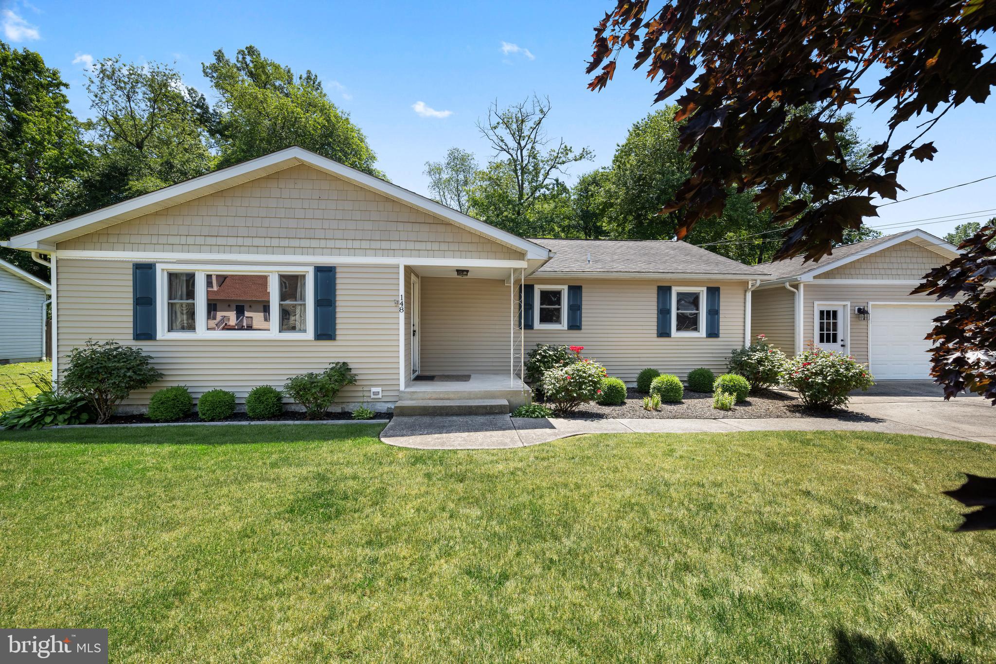 148 Delaware Dr