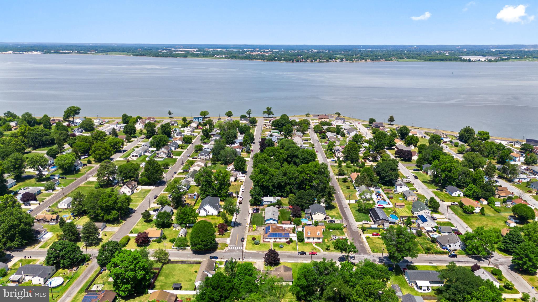 148 Delaware Dr