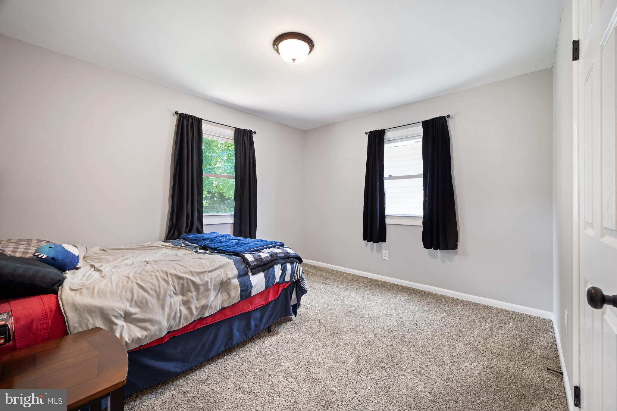 148 Delaware Dr
