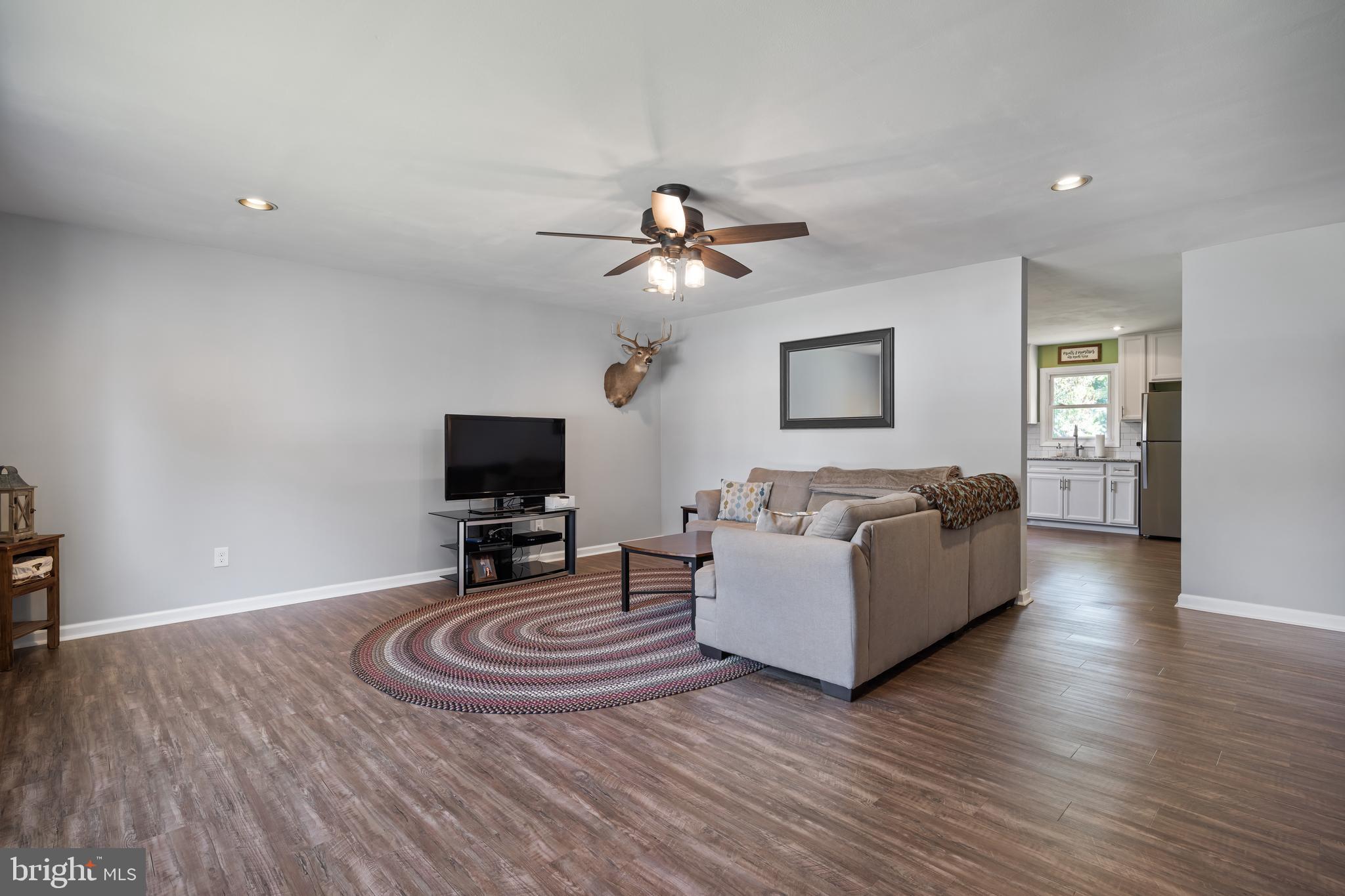 148 Delaware Dr