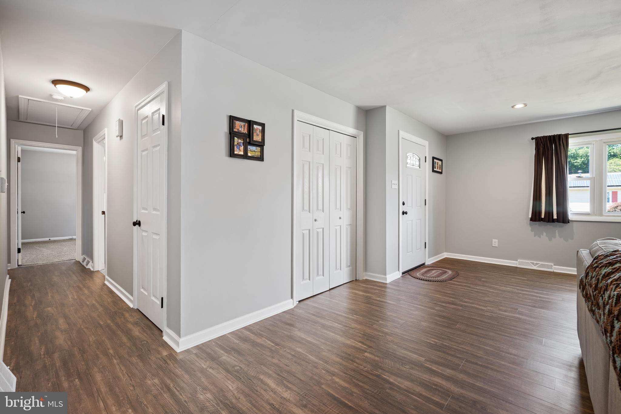 148 Delaware Dr