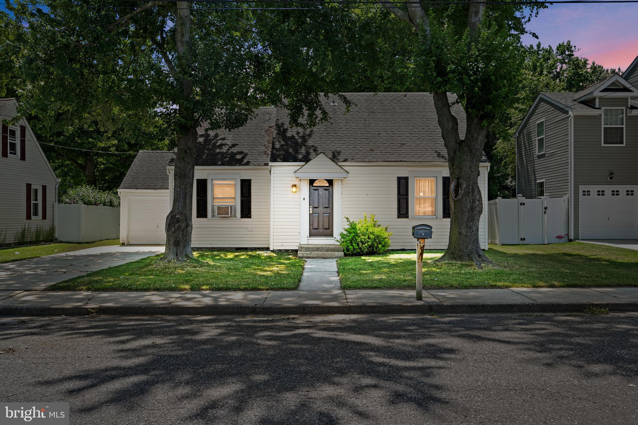 8 Cordrey Ave