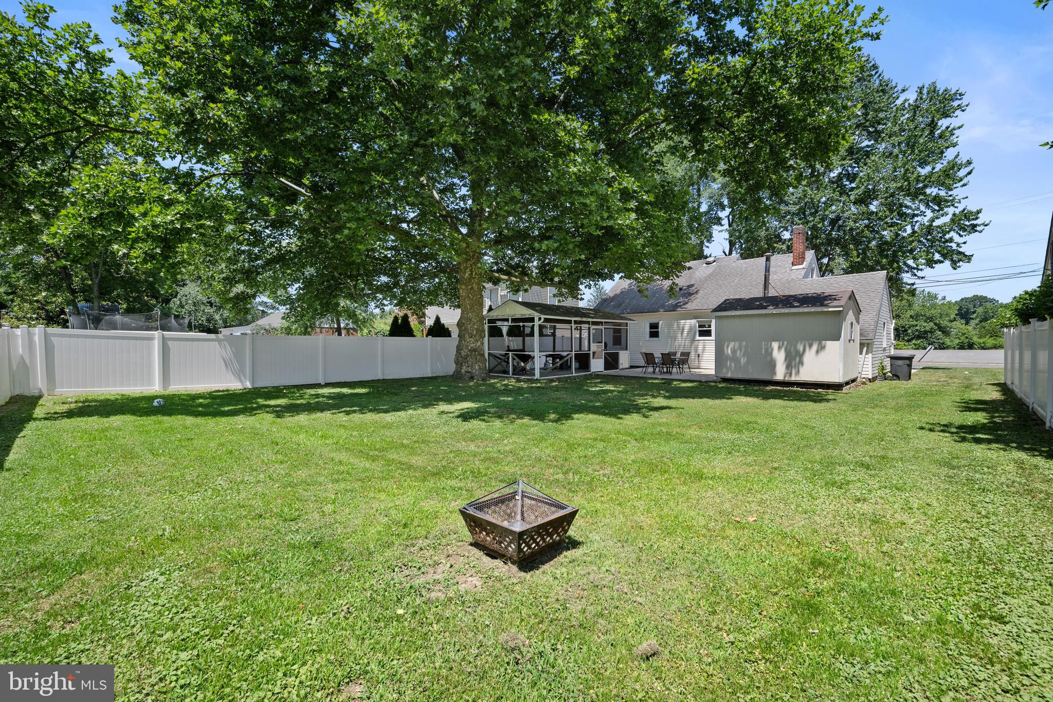 8 Cordrey Ave