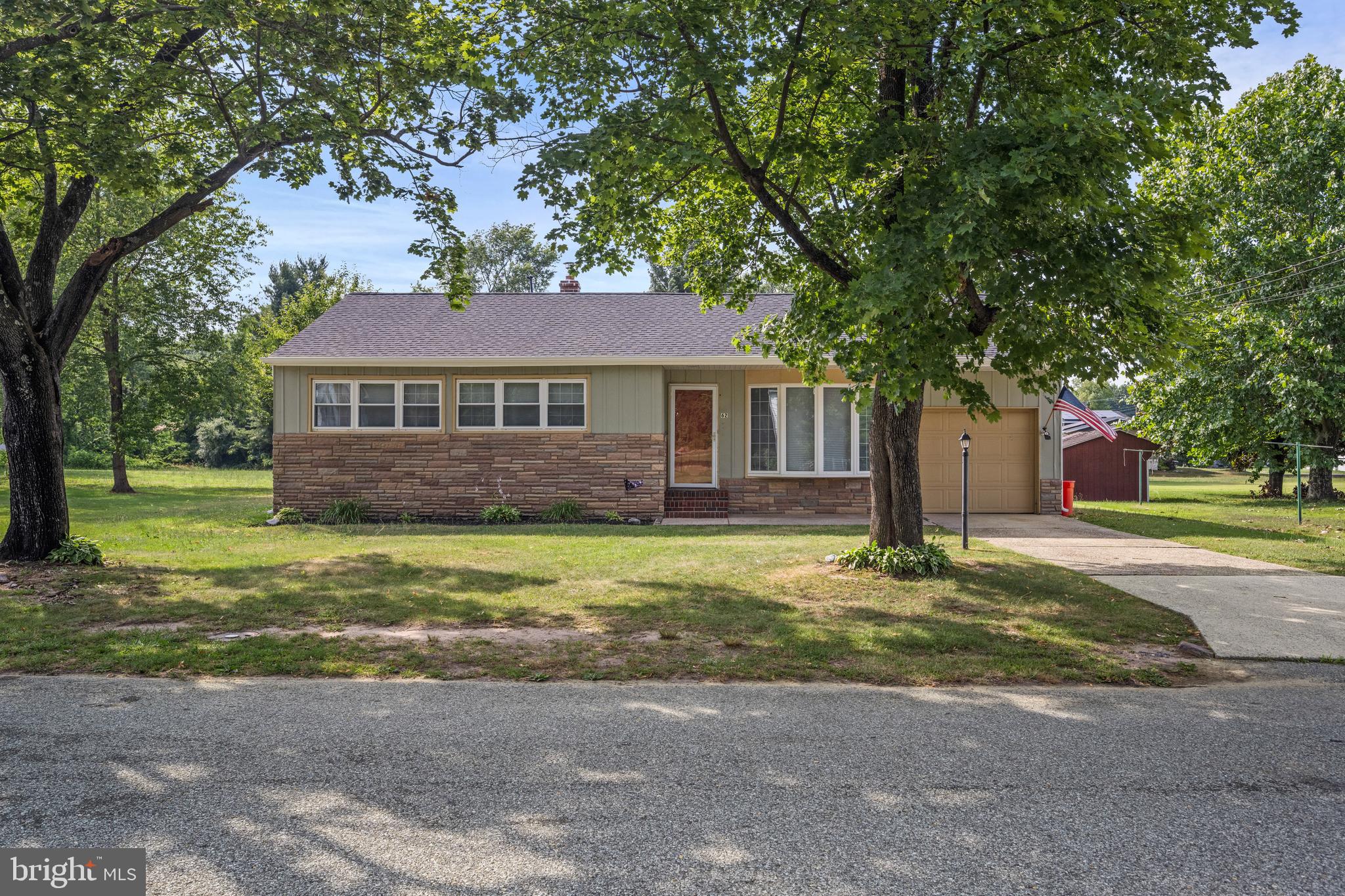 62 East End Ave
