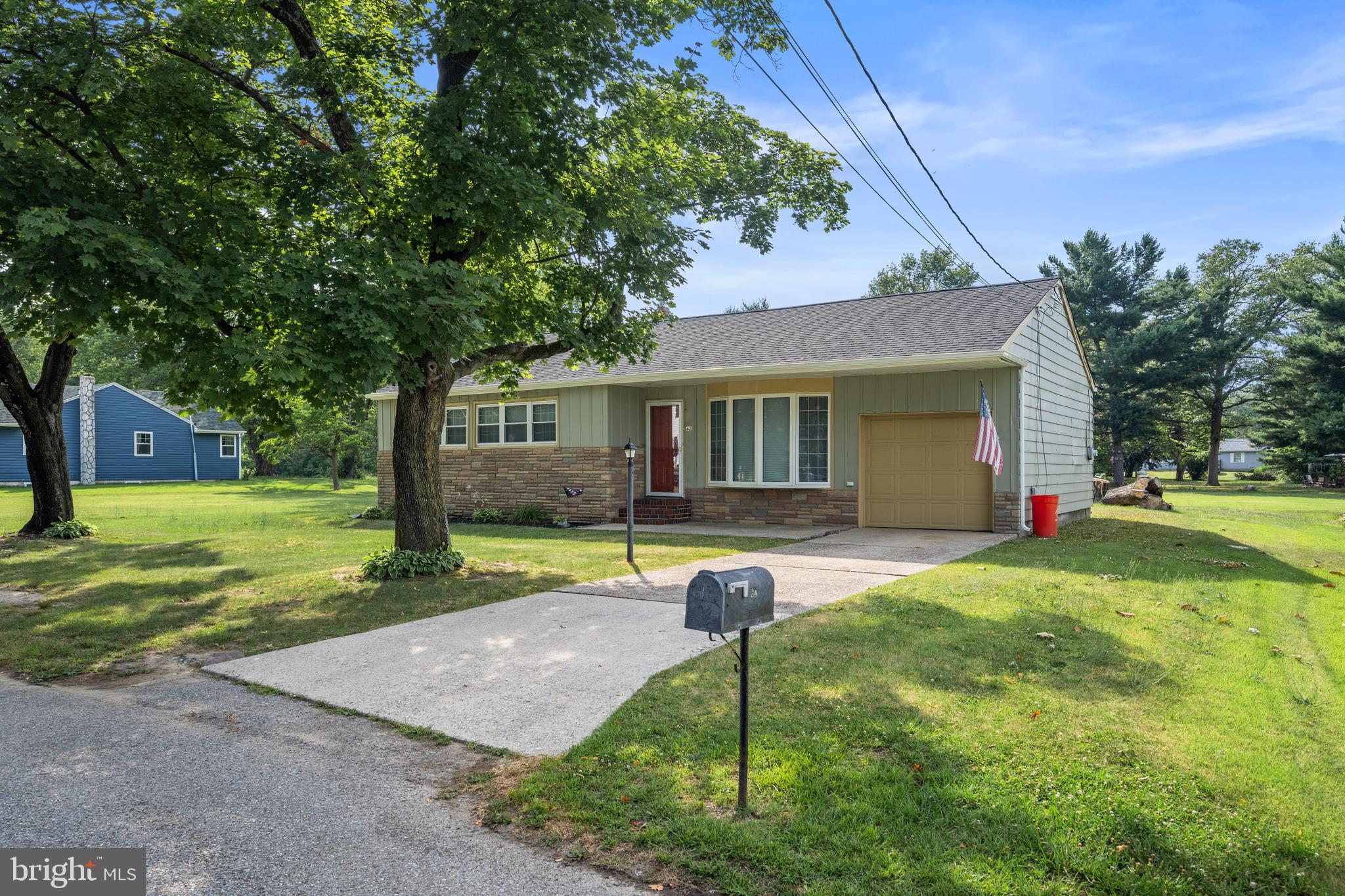 62 East End Ave