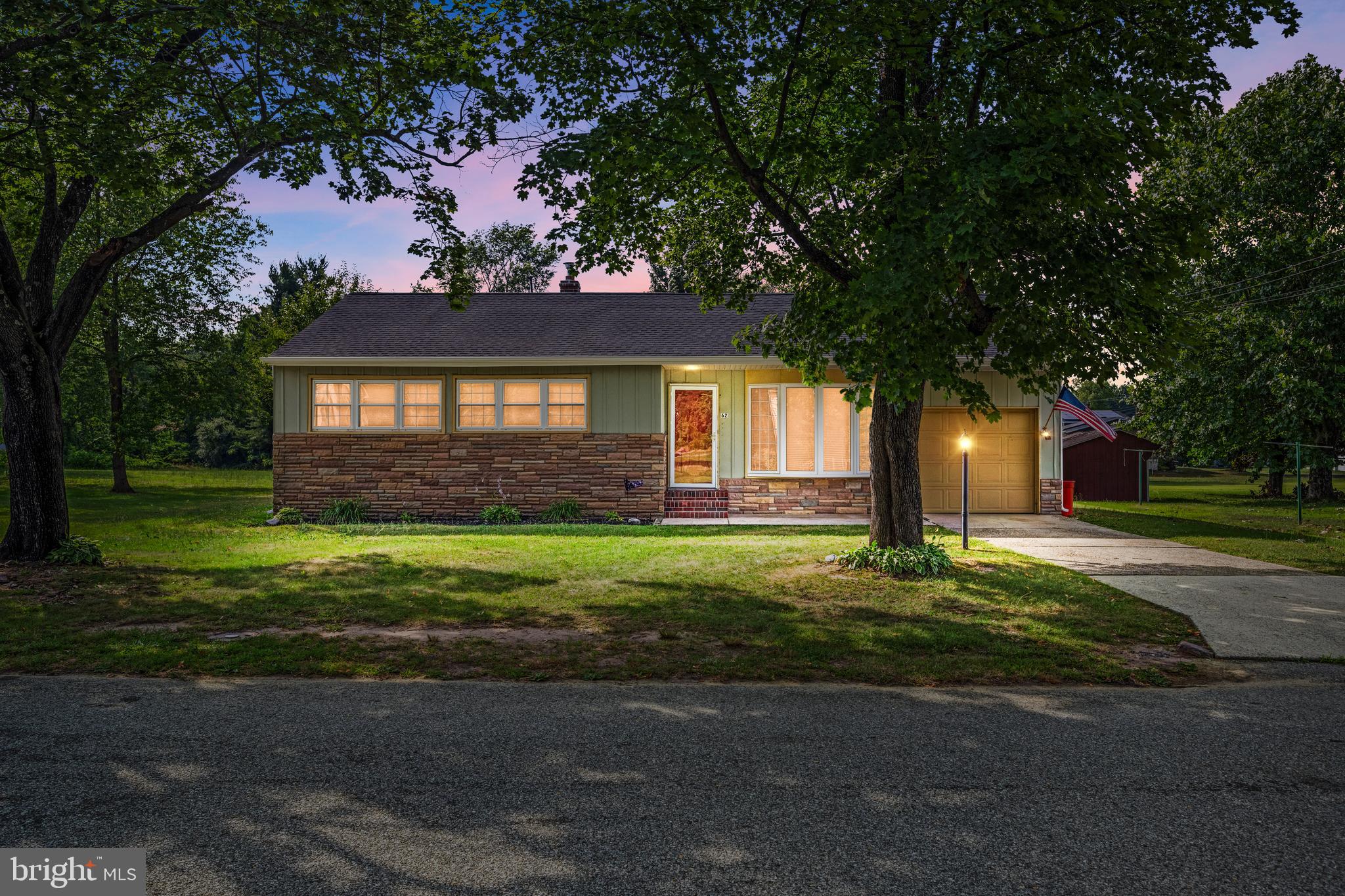 62 East End Ave