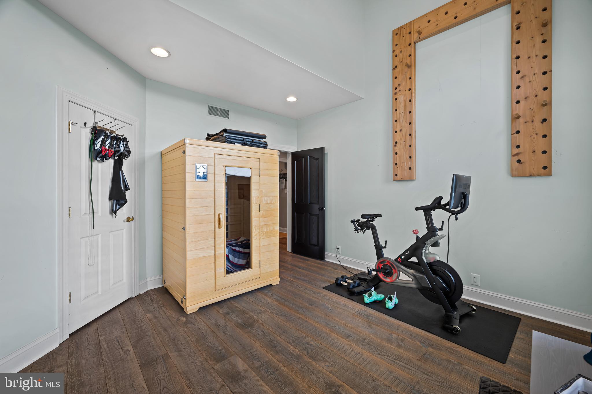 95 Fort Mott Rd