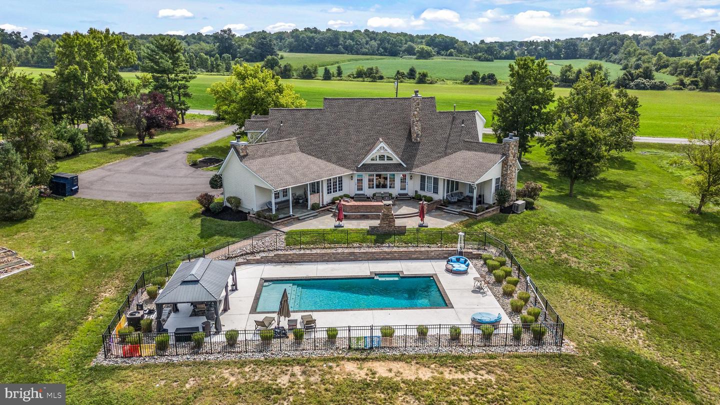 81 Stewart Rd