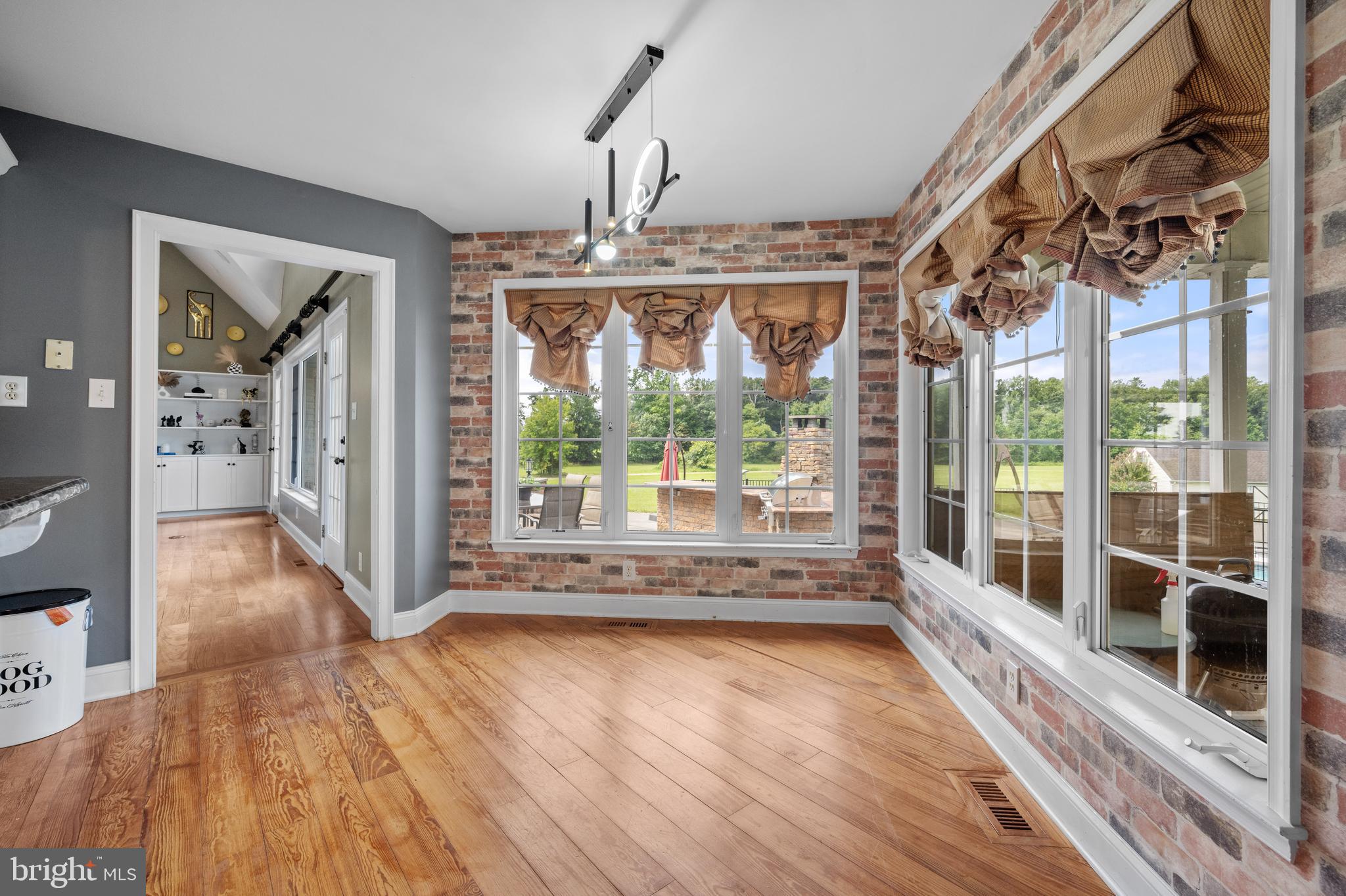 81 Stewart Rd