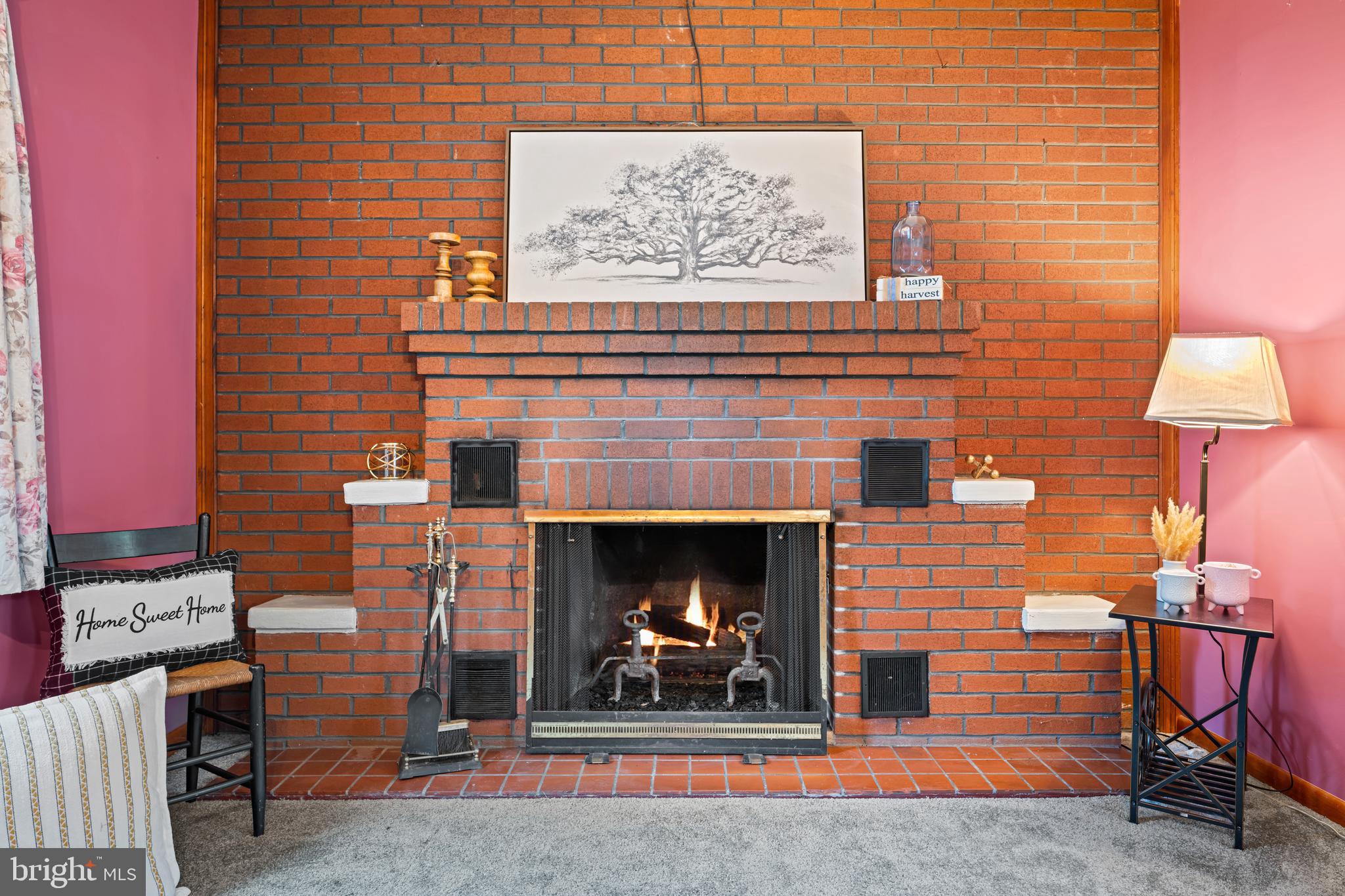 637 Williamsburg Ave