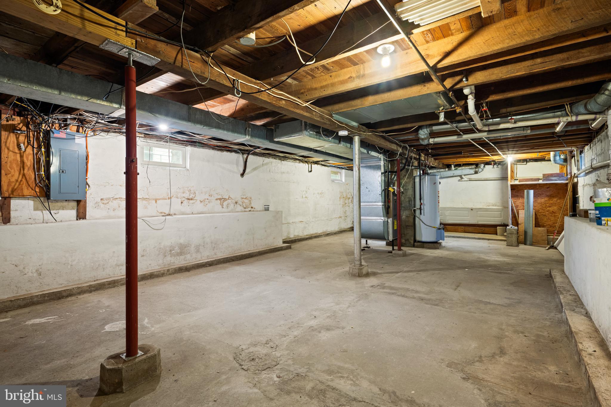 637 Williamsburg Ave