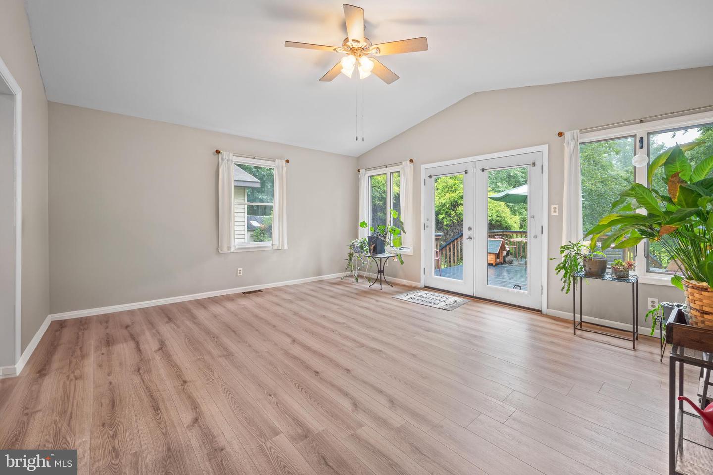 481 Fort Mott Rd