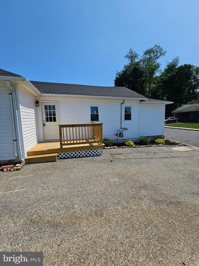 19 Miramar Dr