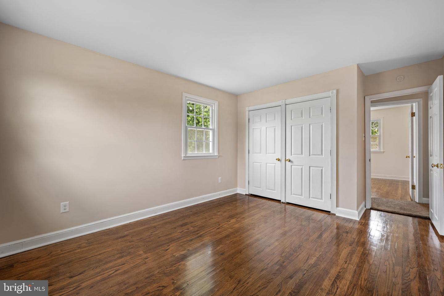 11 Fairfield Ave